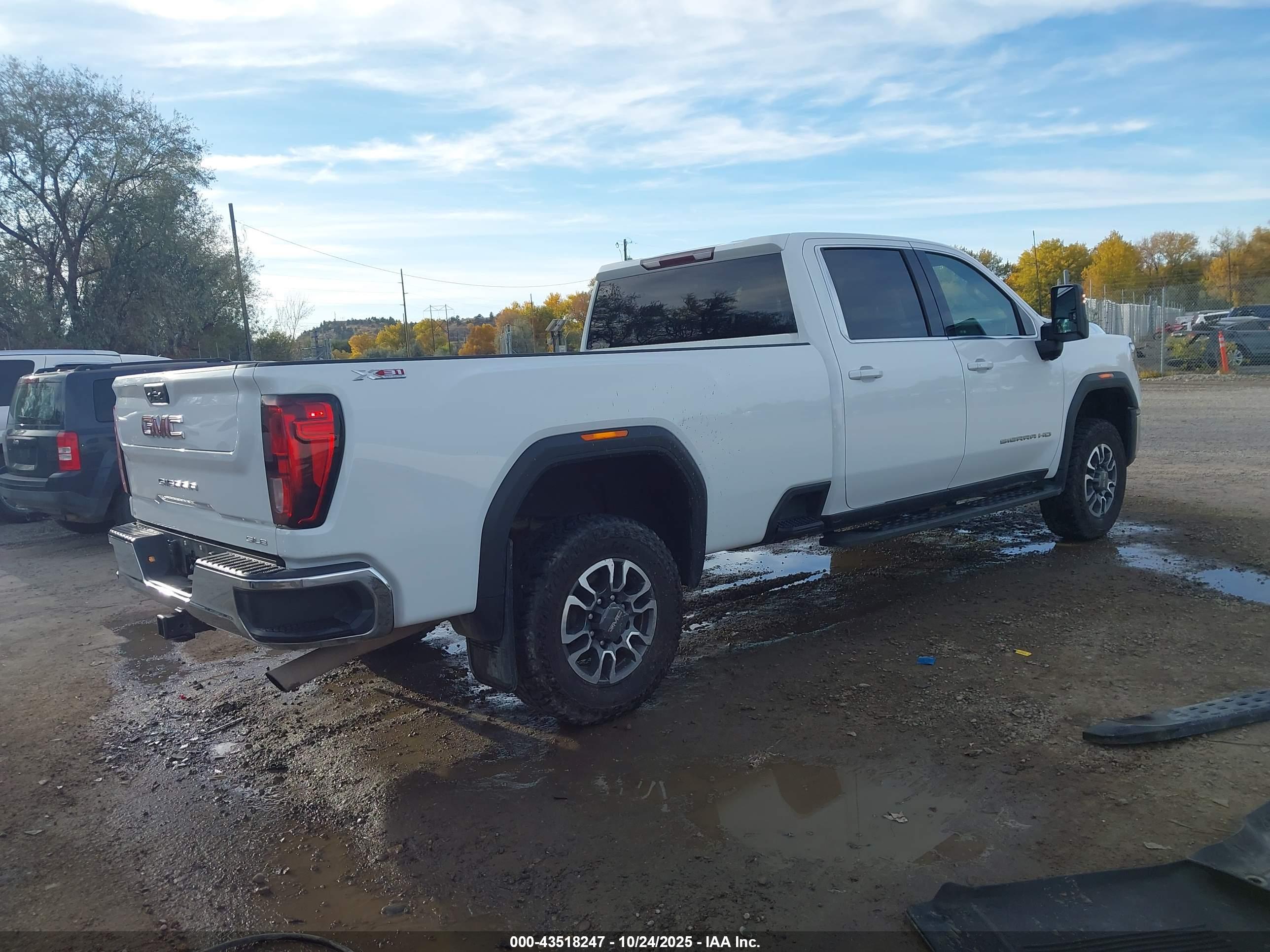 GMC SIERRA image 4