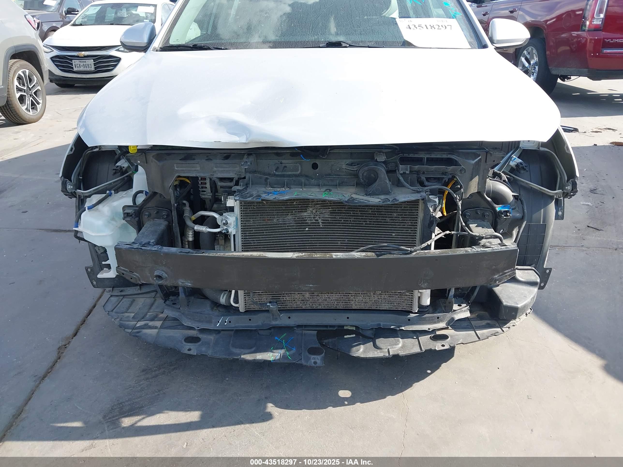 HYUNDAI ACCENT image 6
