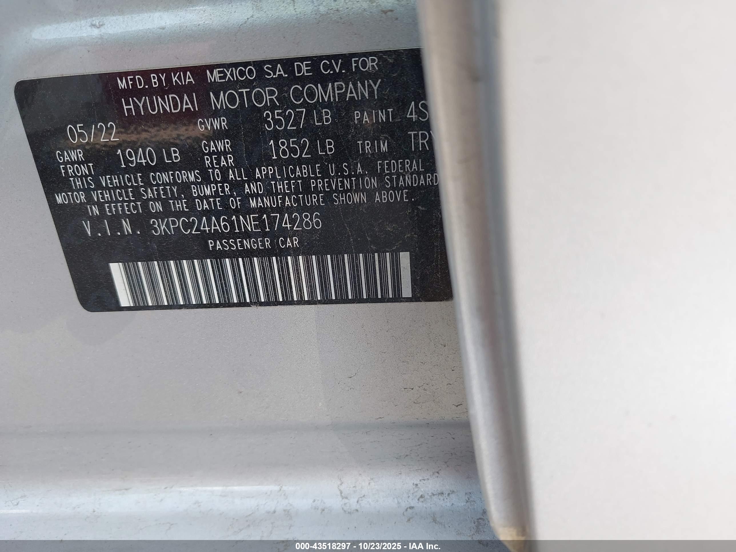 HYUNDAI ACCENT image 9