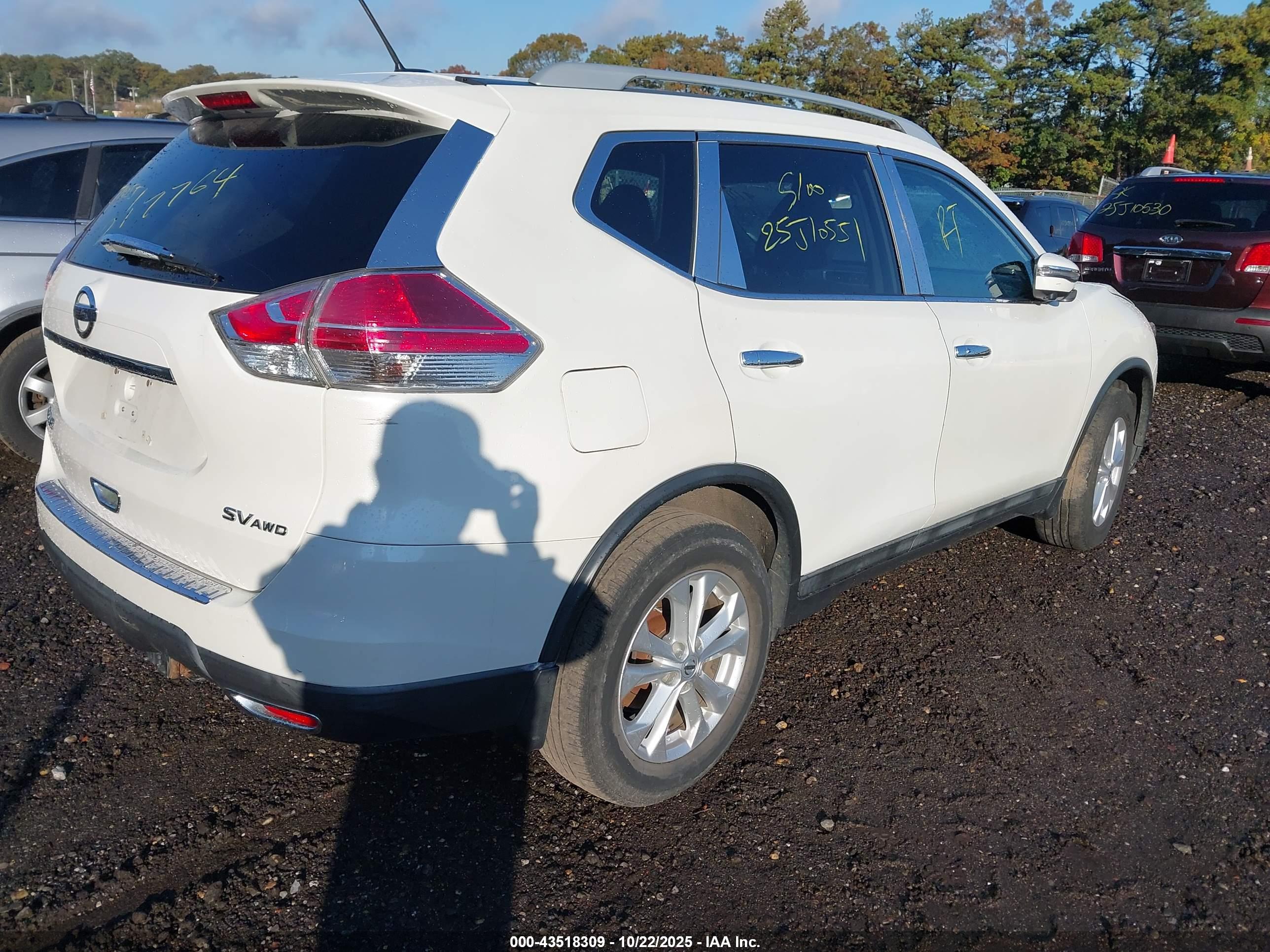 NISSAN ROGUE image 4