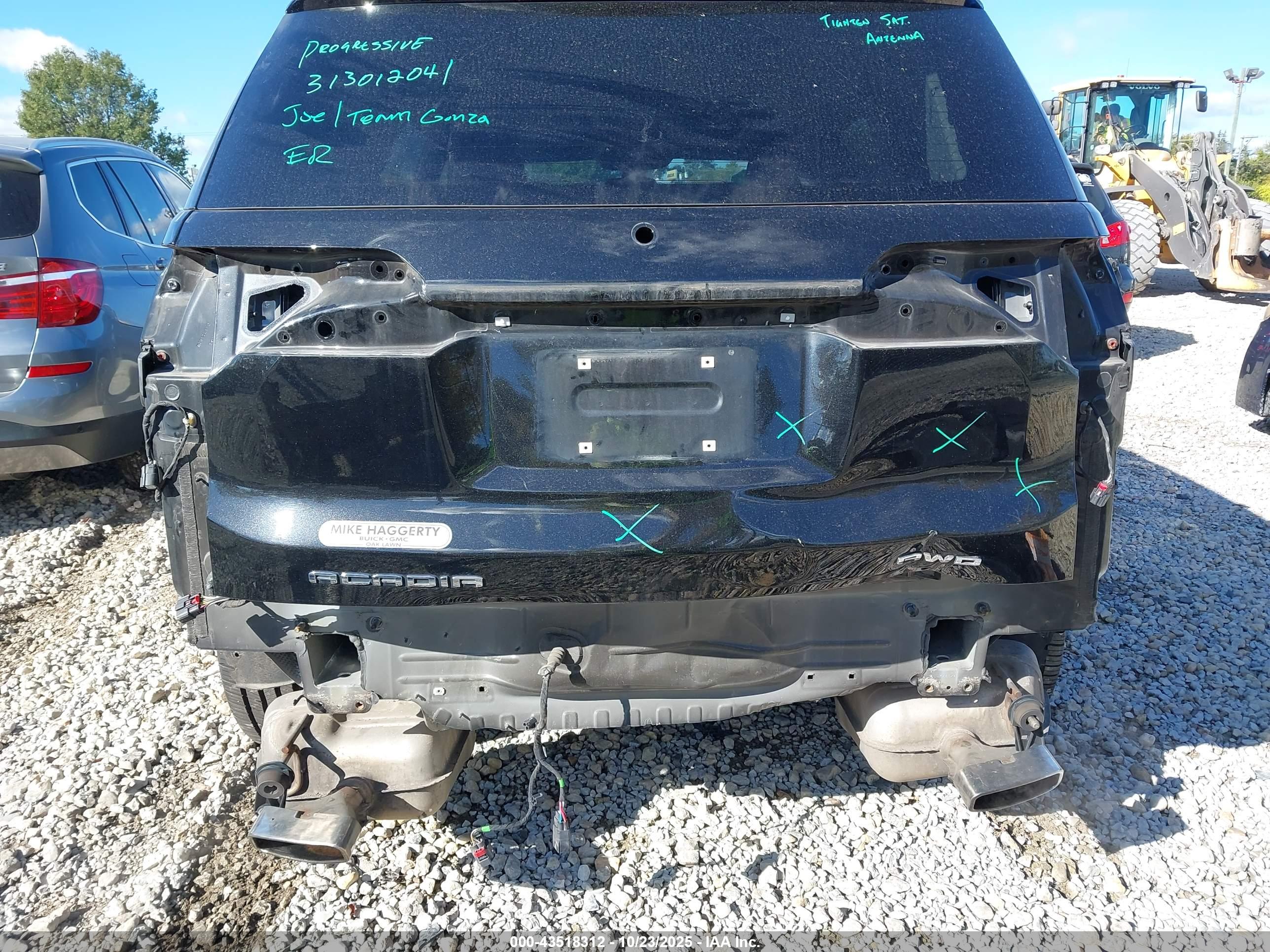 GMC ACADIA image 6