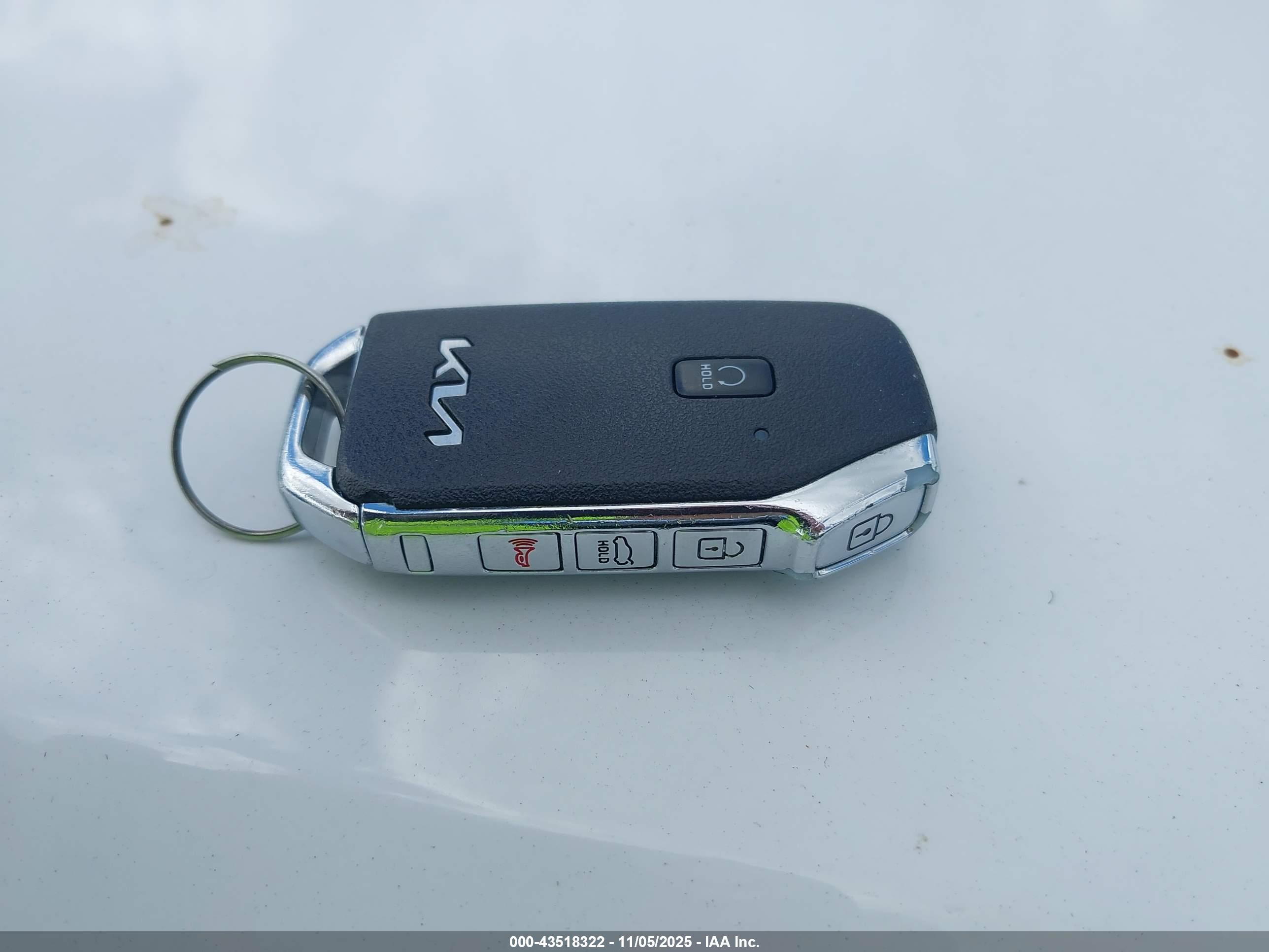 KIA K5 image 11