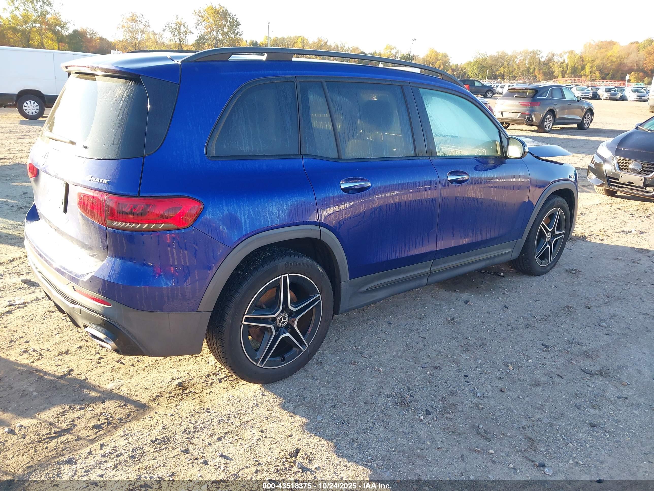 MERCEDES-BENZ GLB image 4