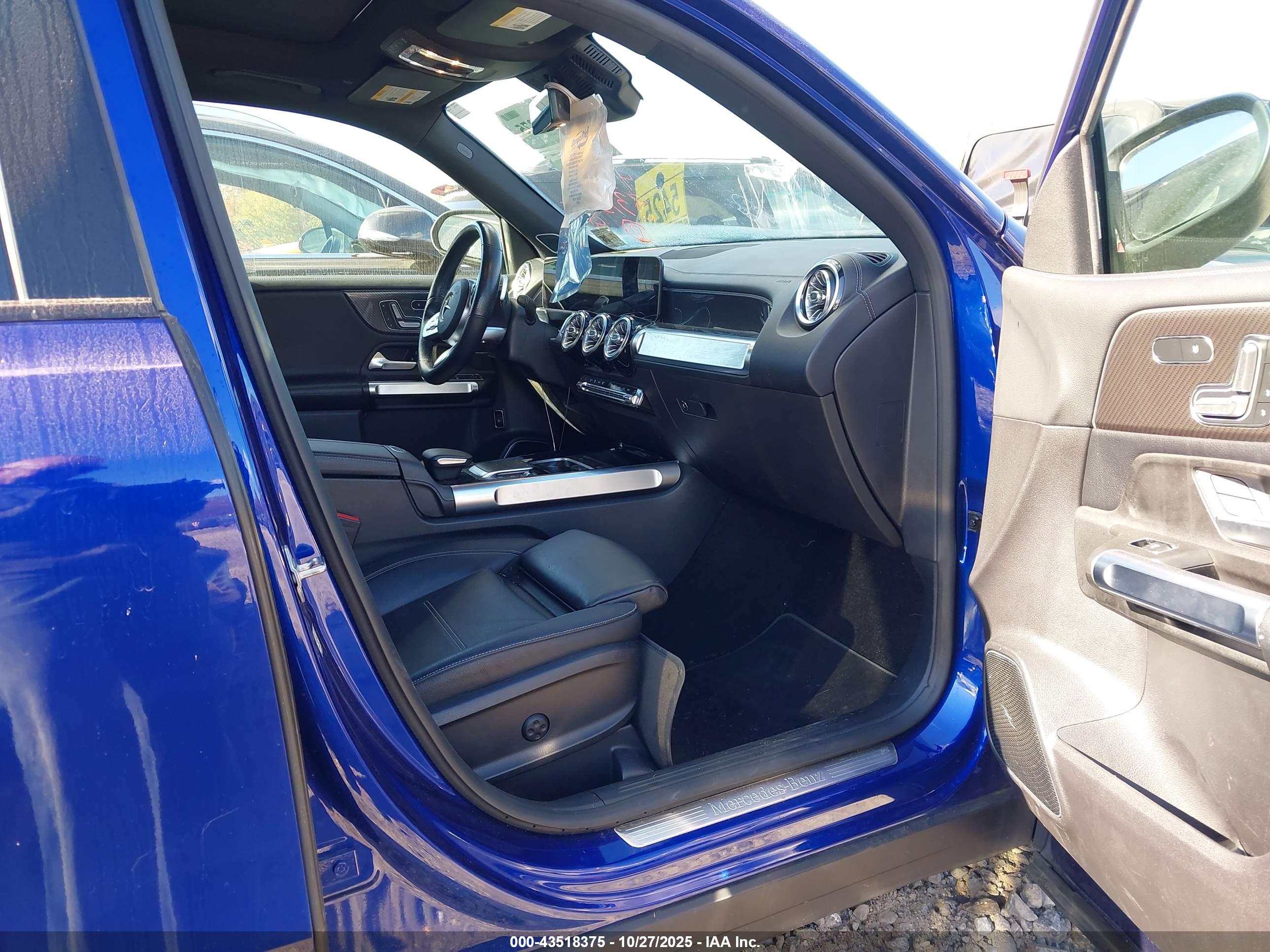 MERCEDES-BENZ GLB image 5