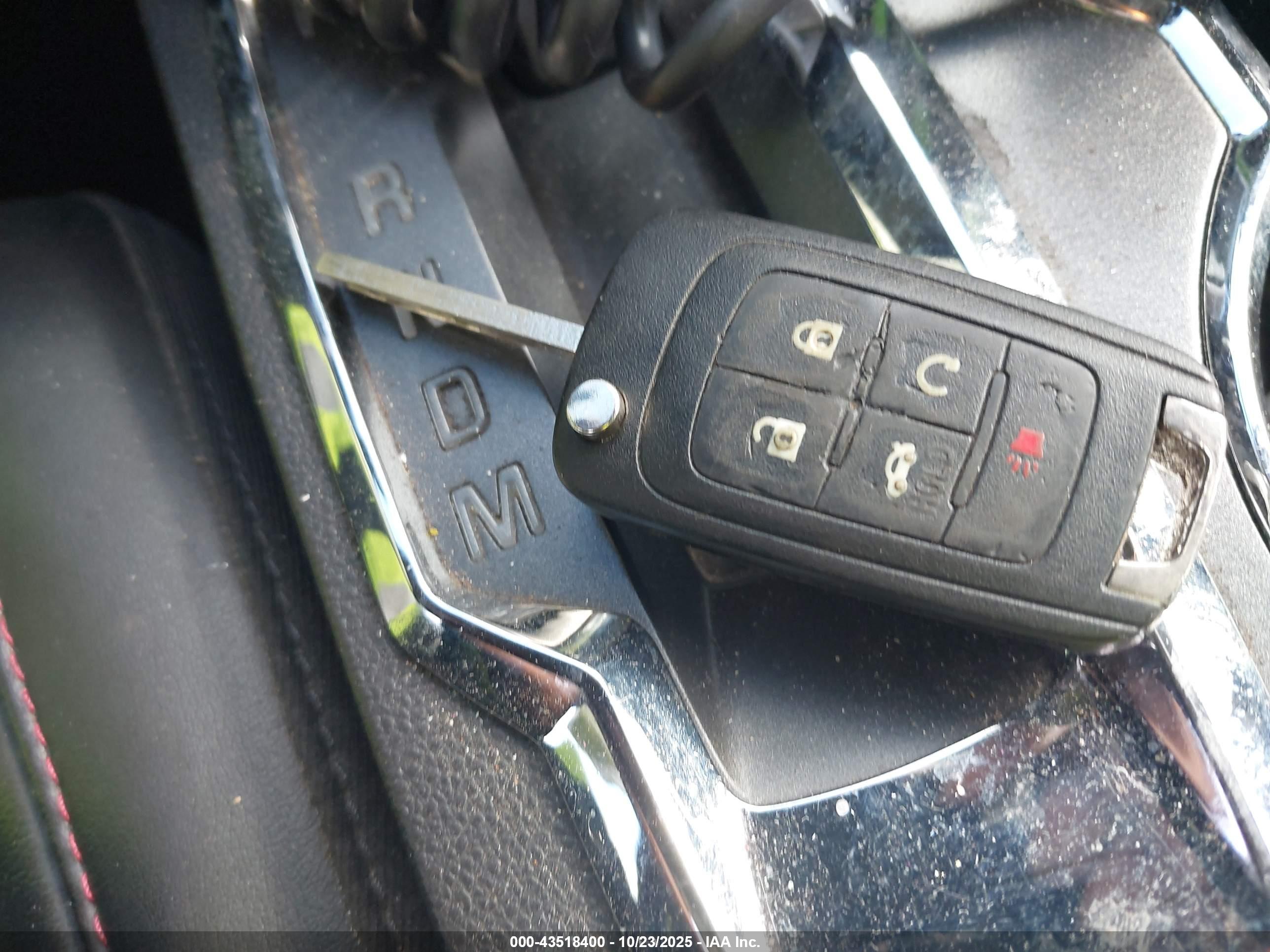 CHEVROLET EQUINOX image 11