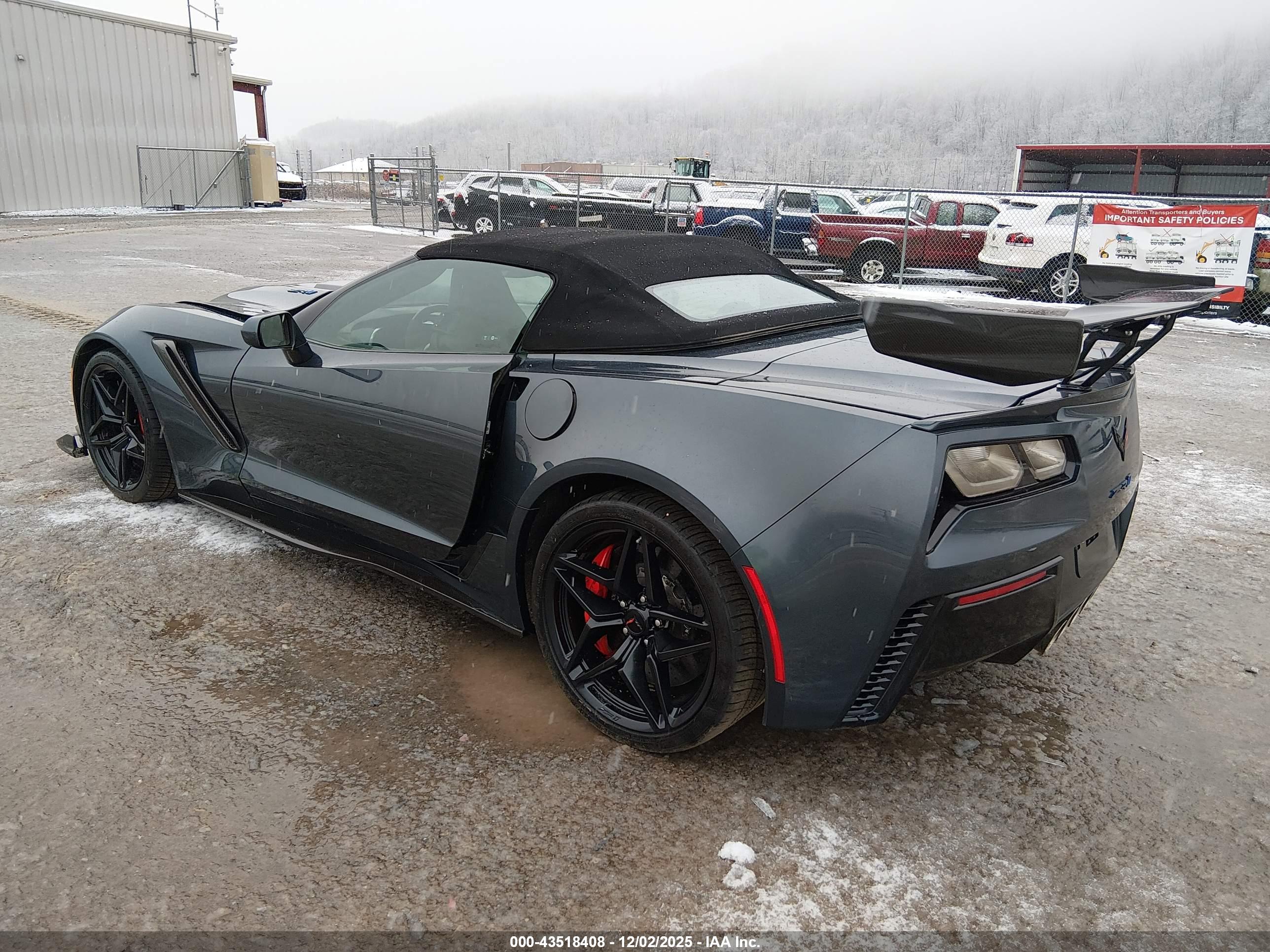 CHEVROLET CORVETTE image 3