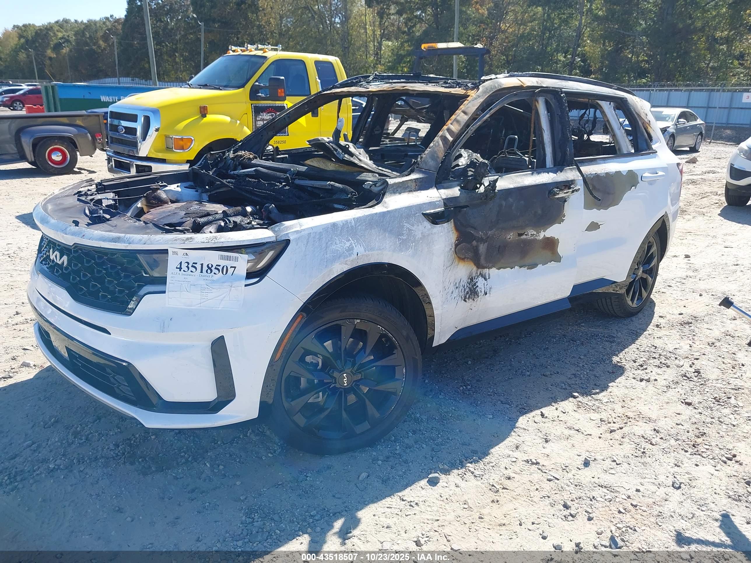 KIA SORENTO image 2