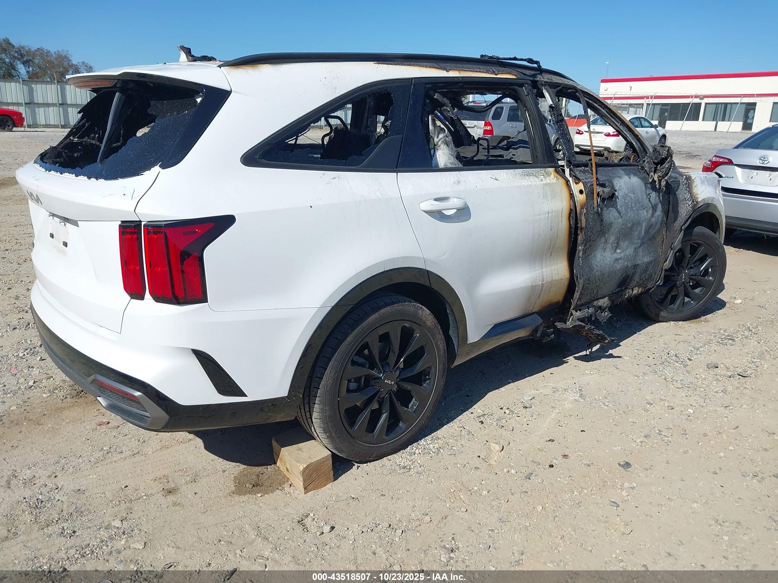 KIA SORENTO image 4