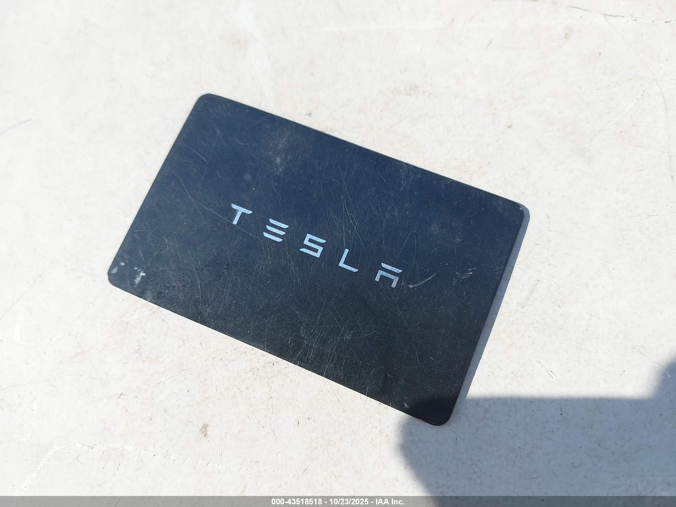 TESLA MODEL image 11