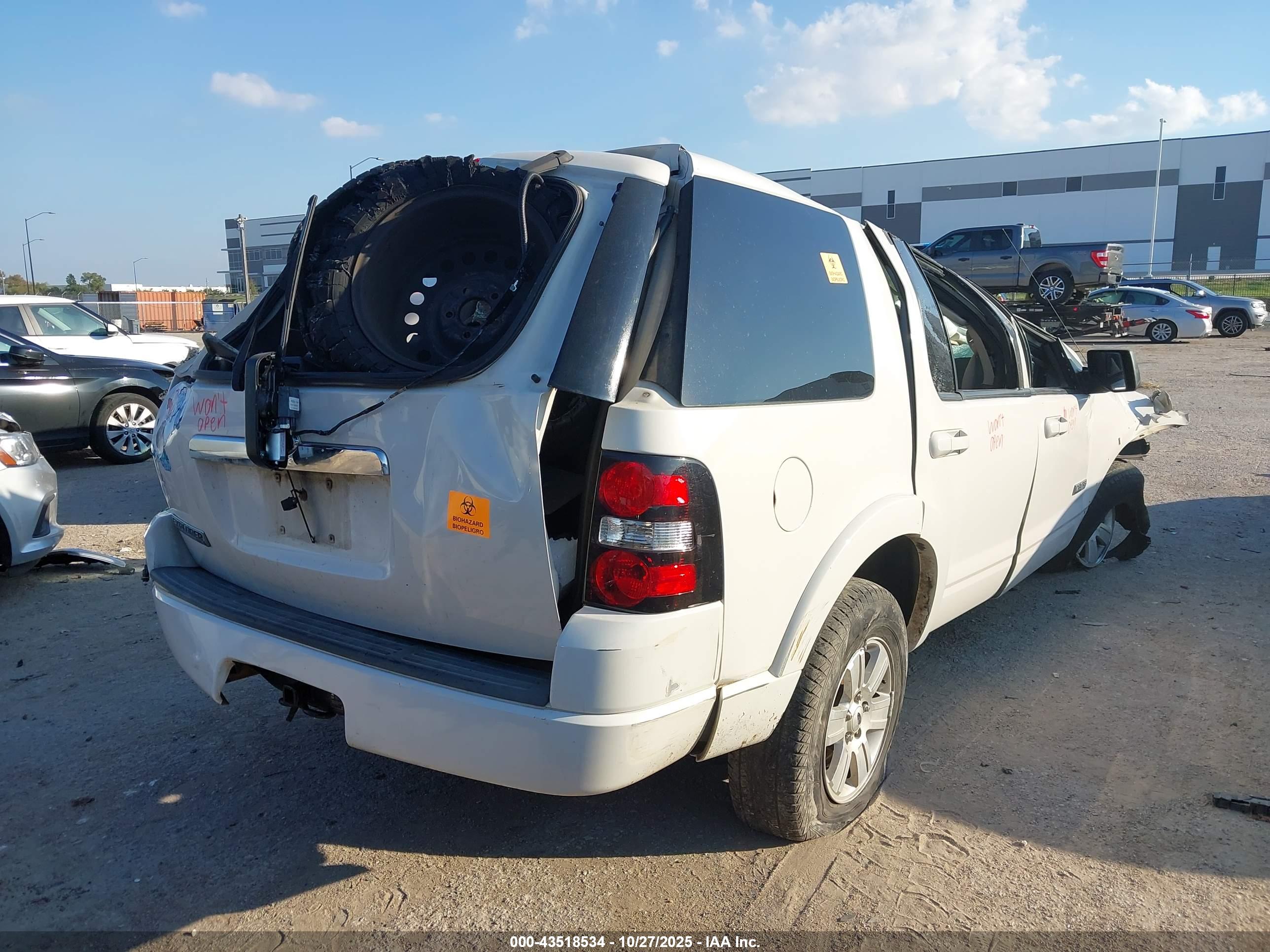 FORD EXPLORER image 4
