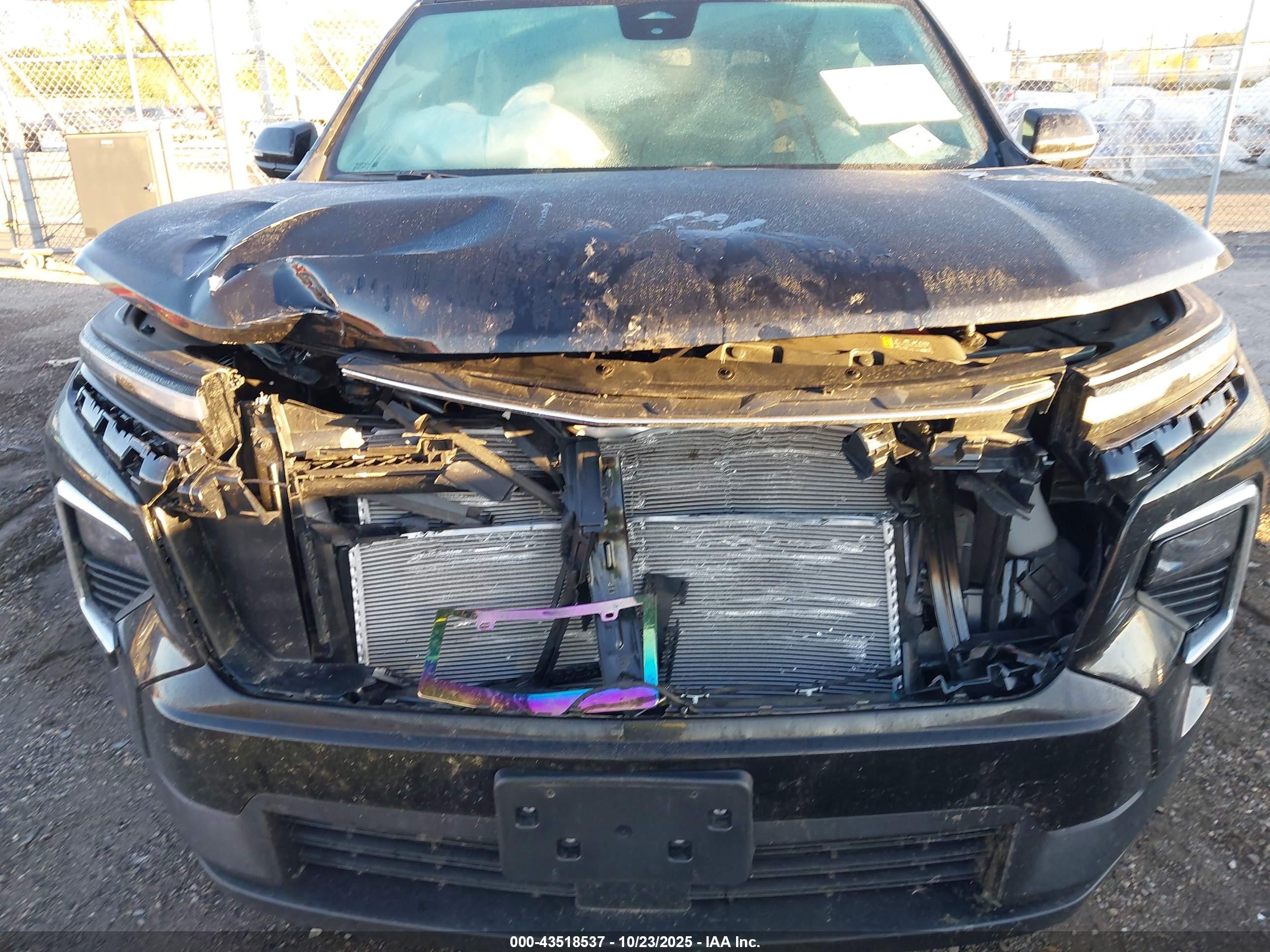 CHEVROLET TRAVERSE image 6