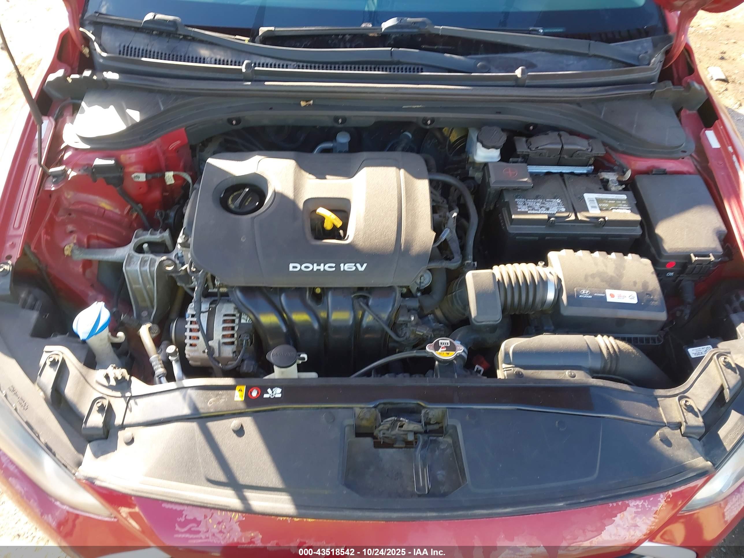 HYUNDAI ELANTRA image 10