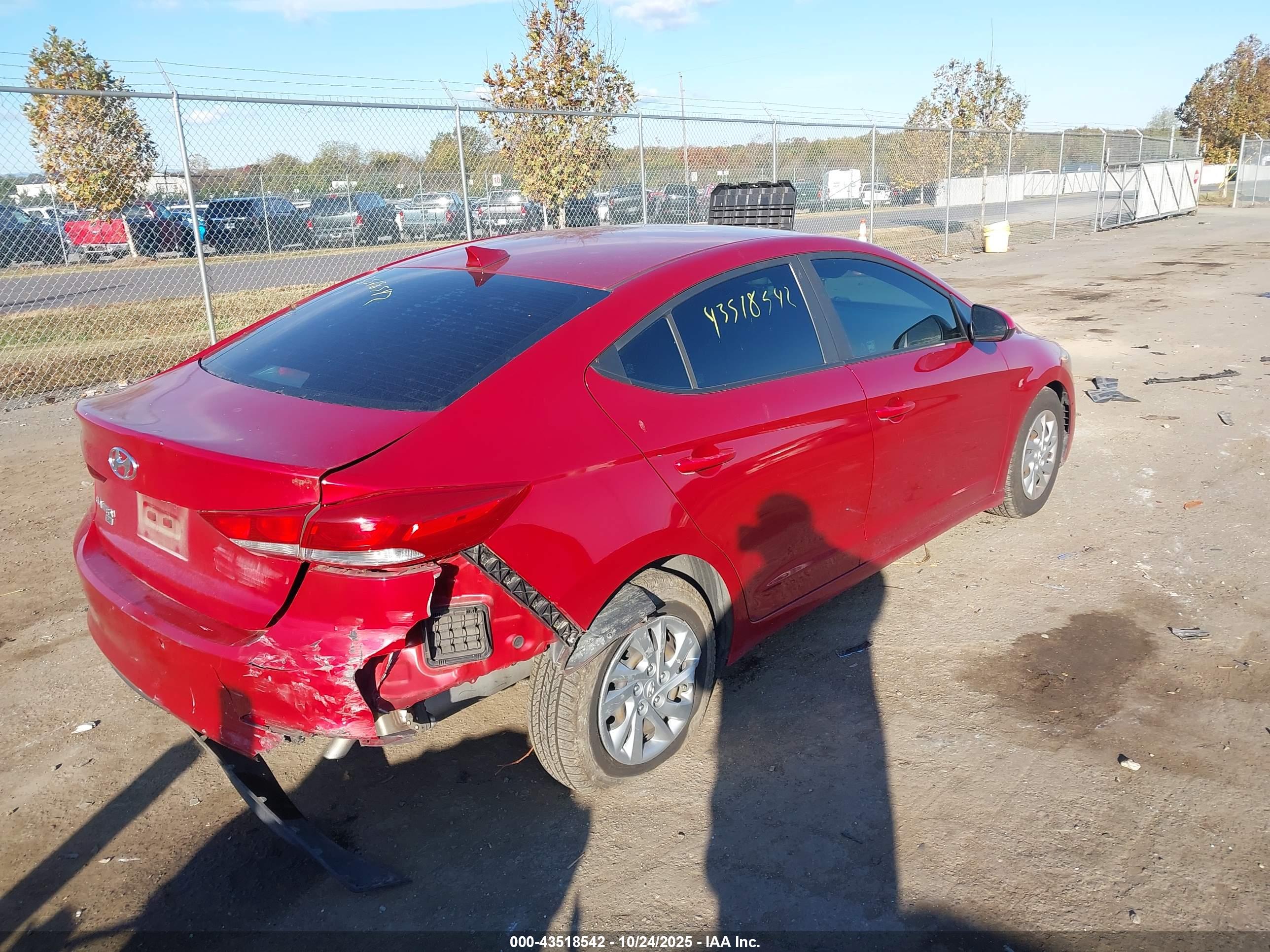 HYUNDAI ELANTRA image 4