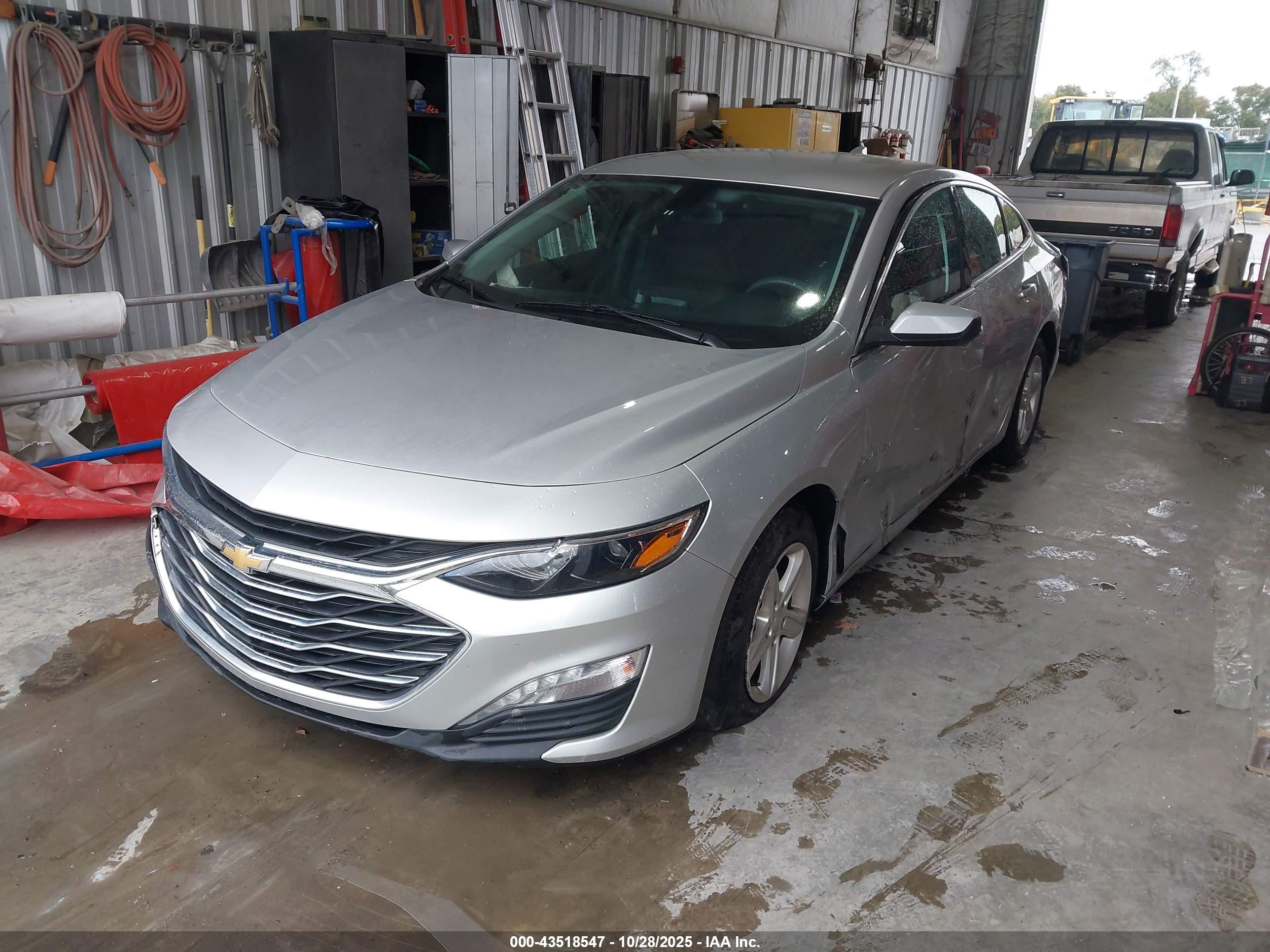CHEVROLET MALIBU image 2