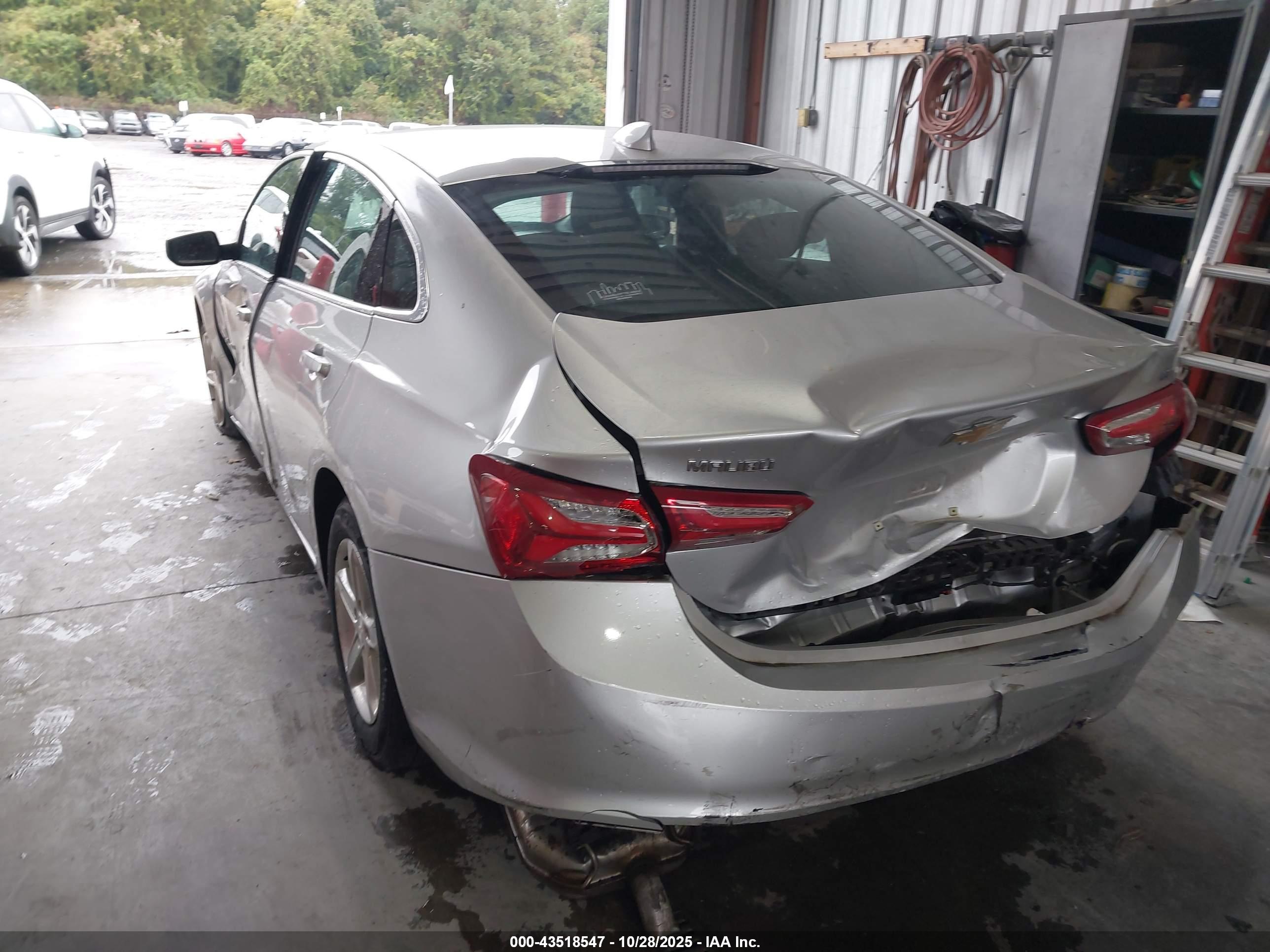CHEVROLET MALIBU image 3