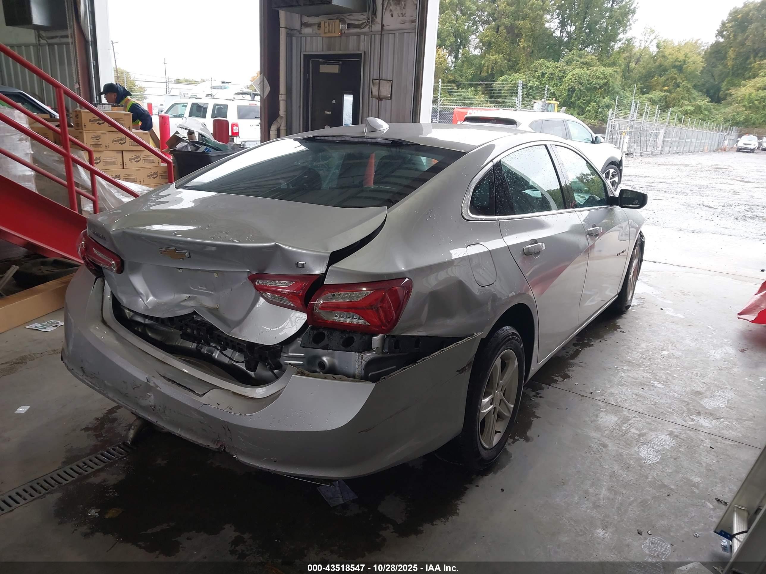 CHEVROLET MALIBU image 4