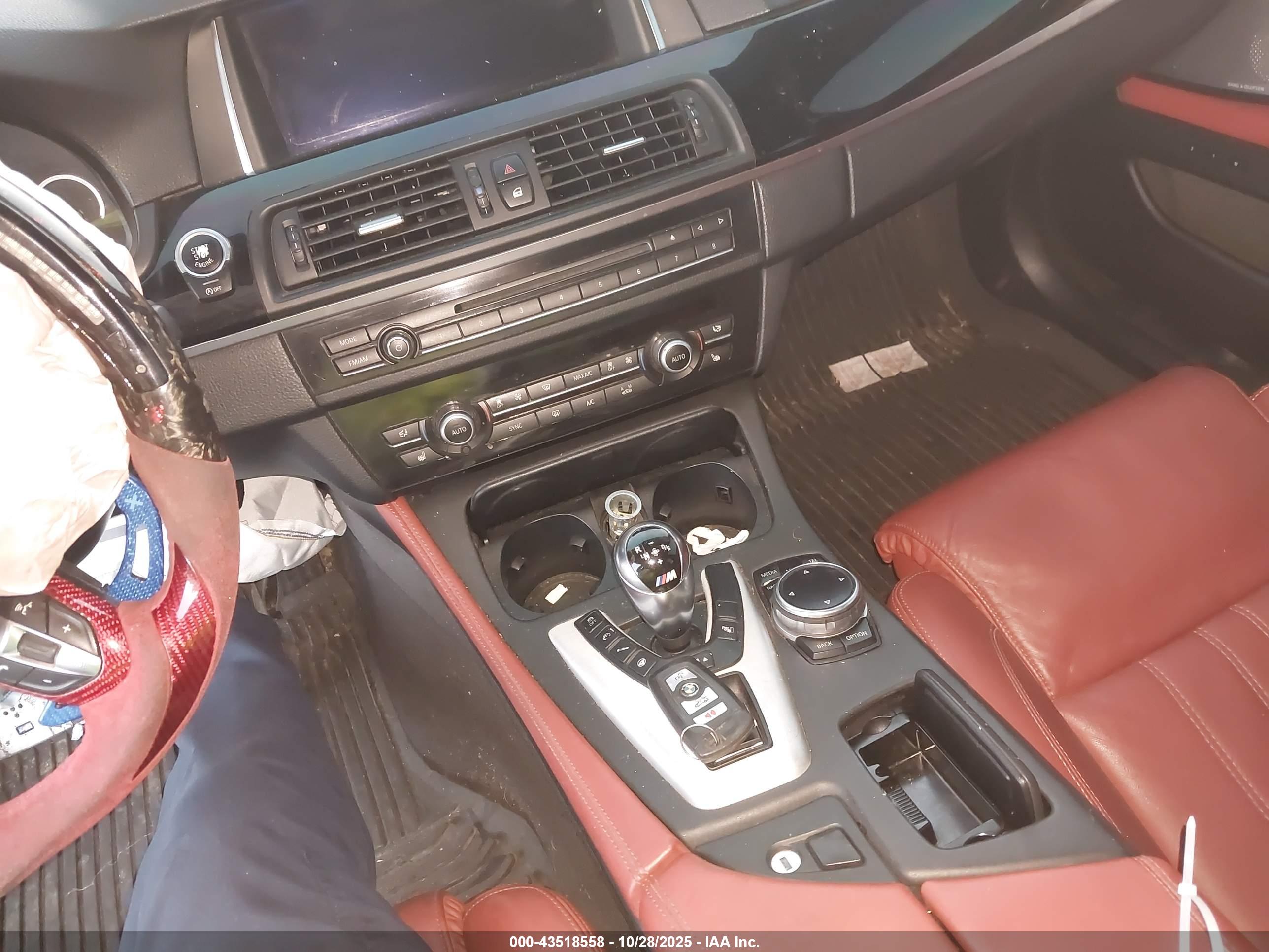 BMW M5 image 11