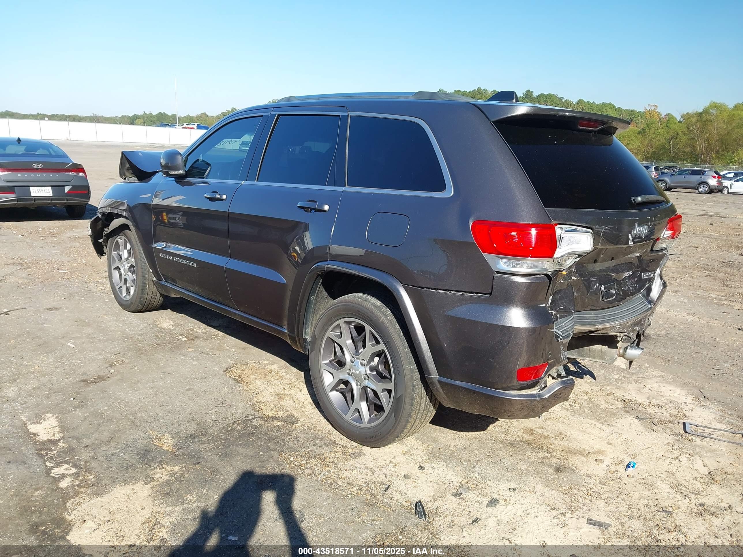 JEEP GRAND image 3