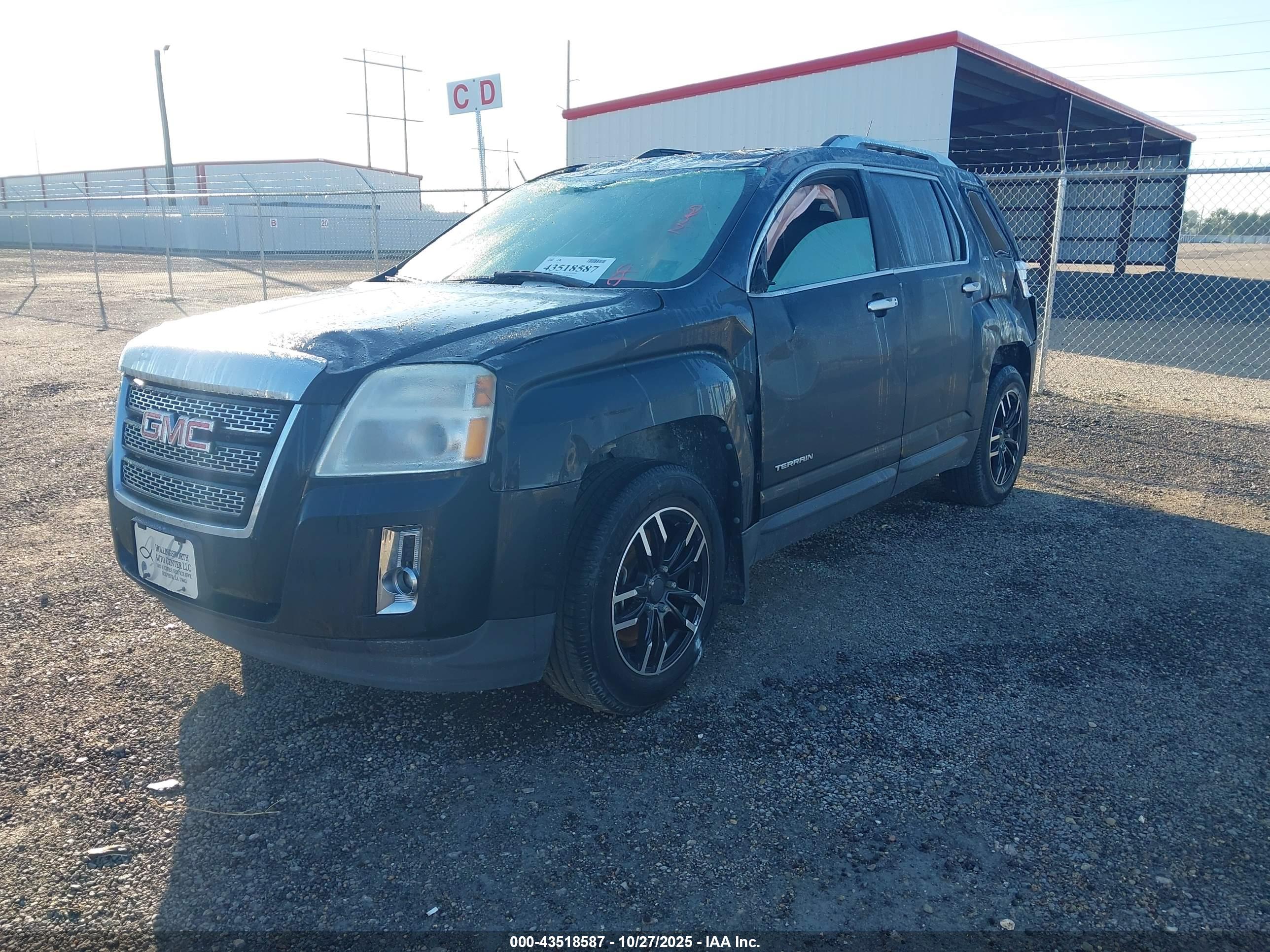 GMC TERRAIN image 2