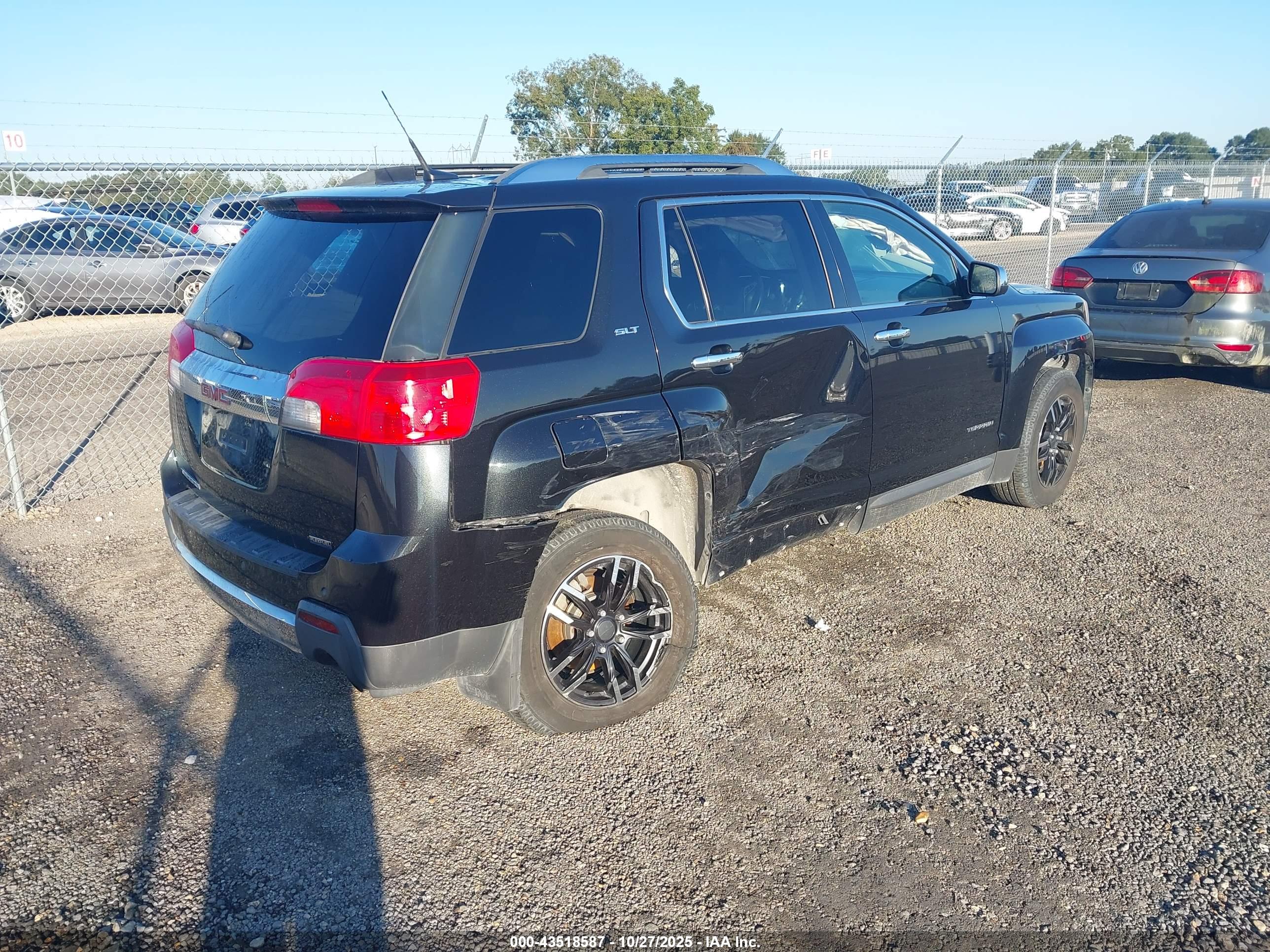 GMC TERRAIN image 4