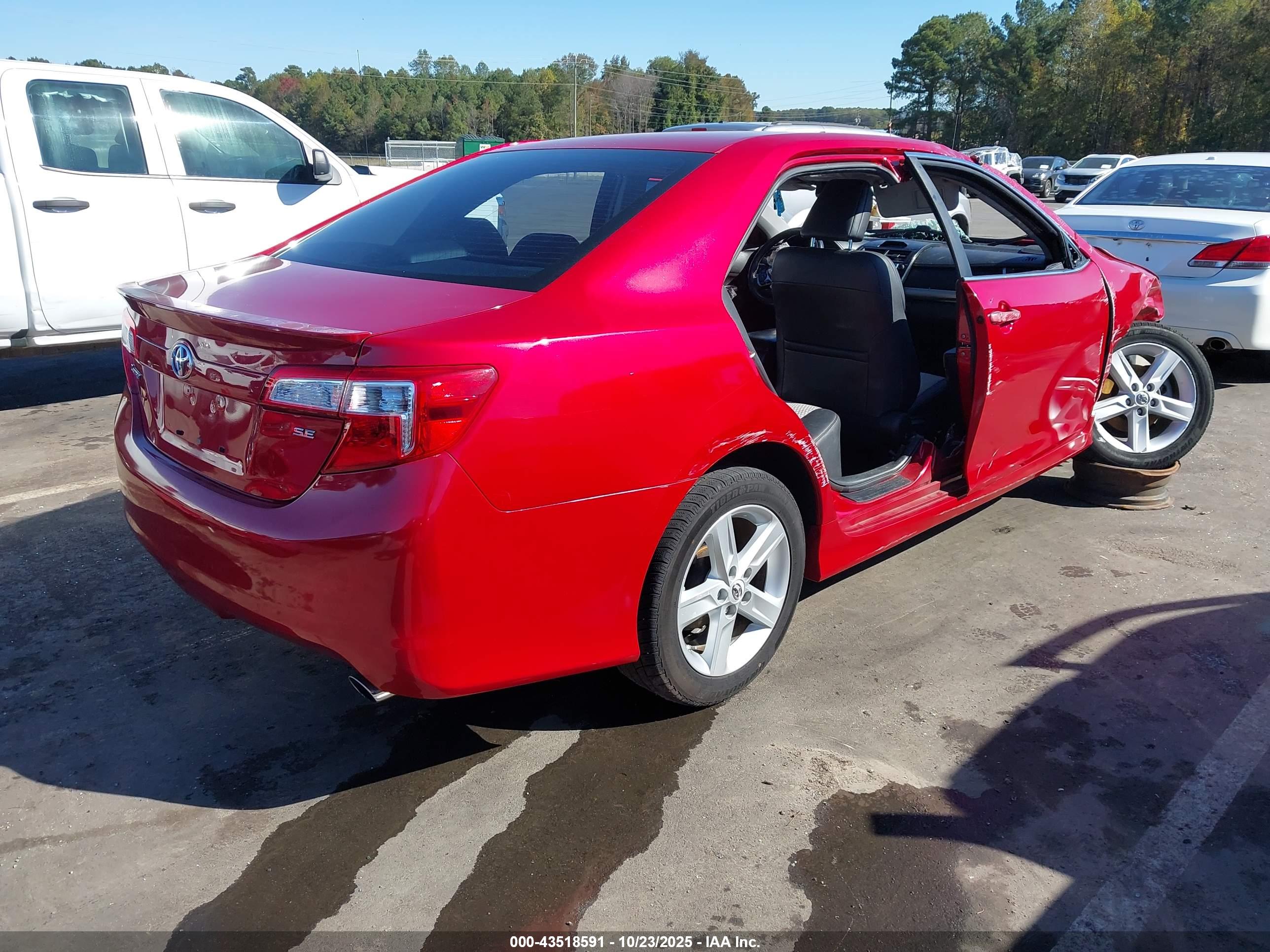 TOYOTA CAMRY image 4