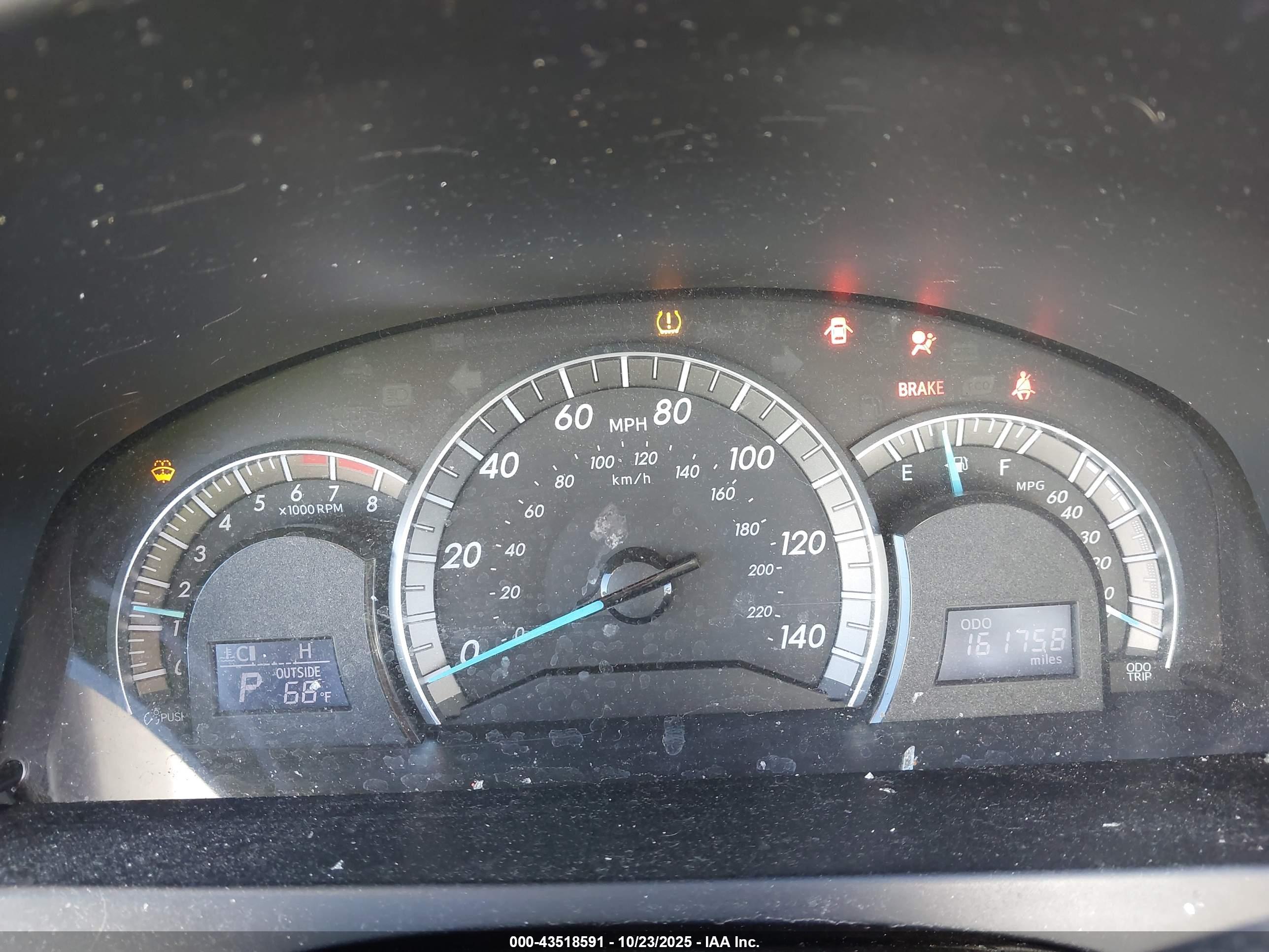 TOYOTA CAMRY image 7
