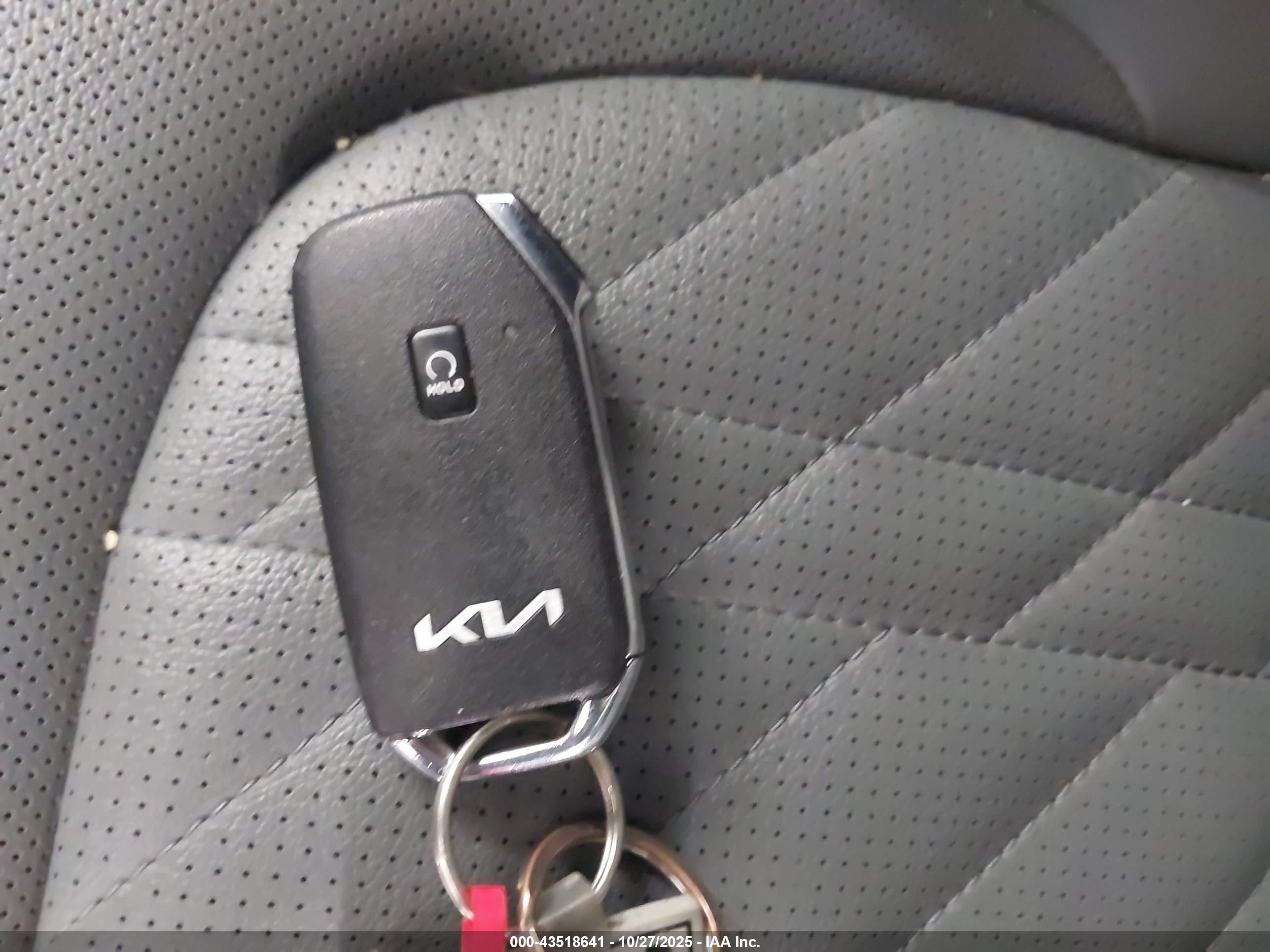 KIA SPORTAGE image 11