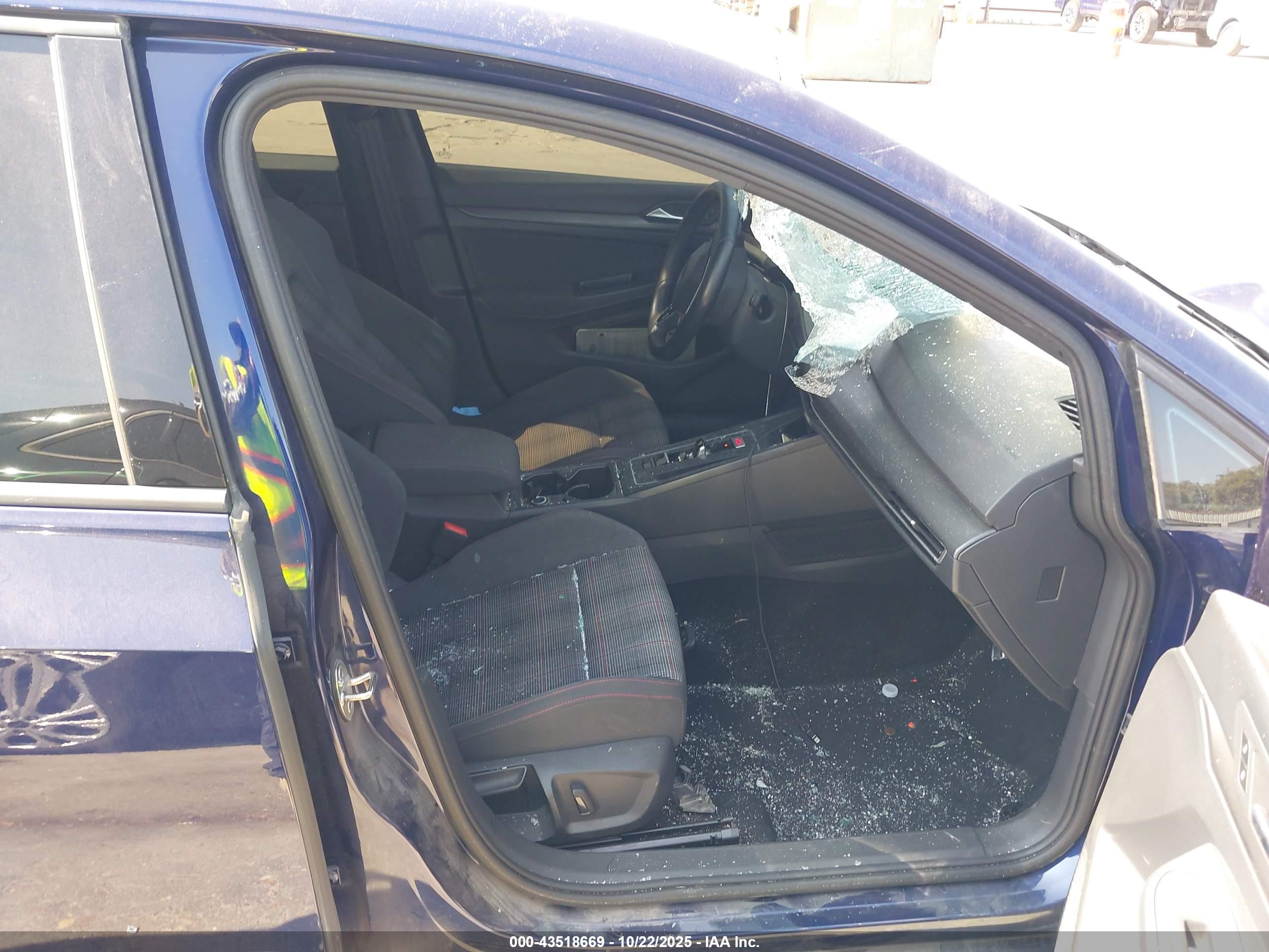 VOLKSWAGEN GOLF image 5
