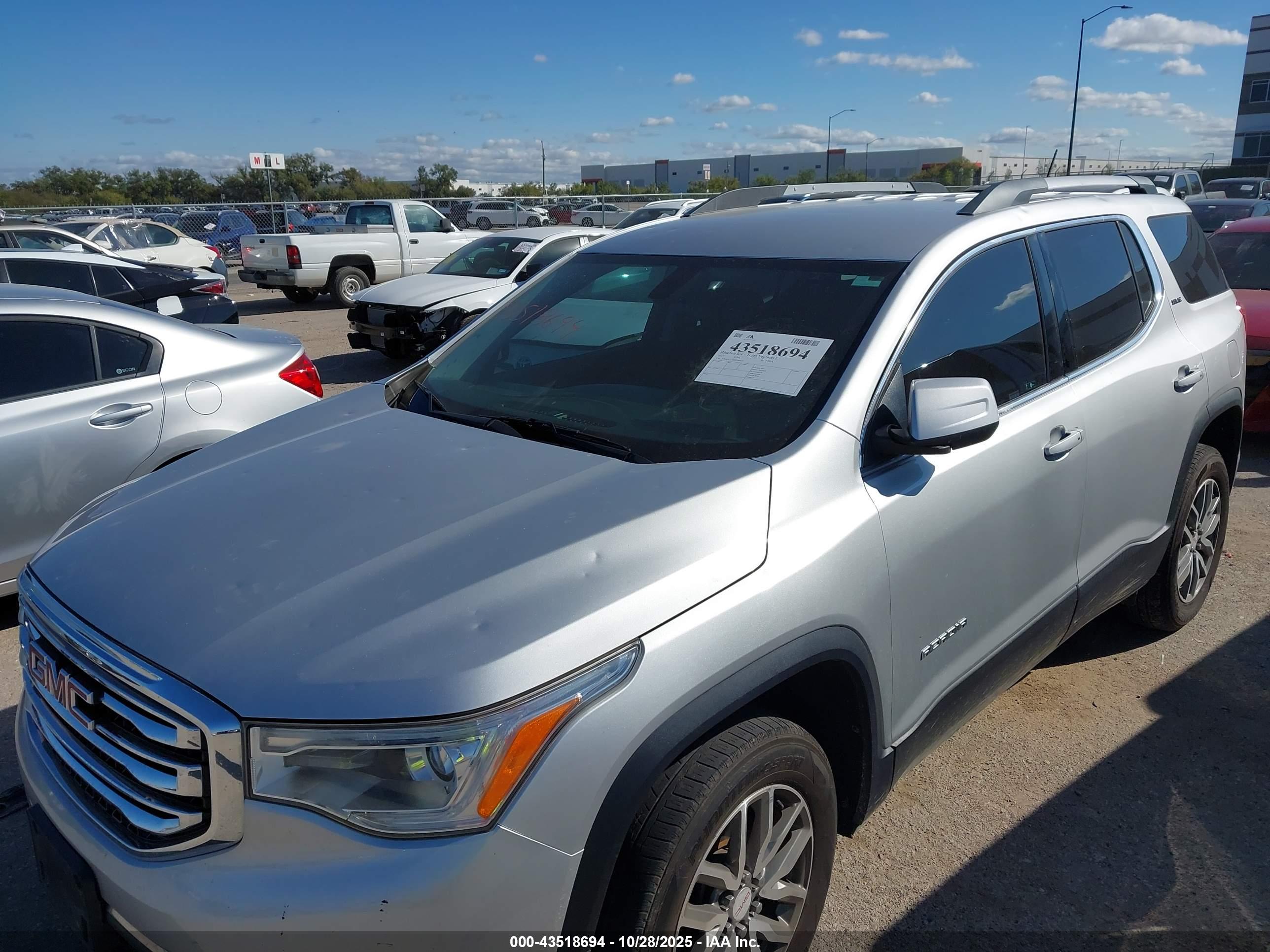 GMC ACADIA image 6