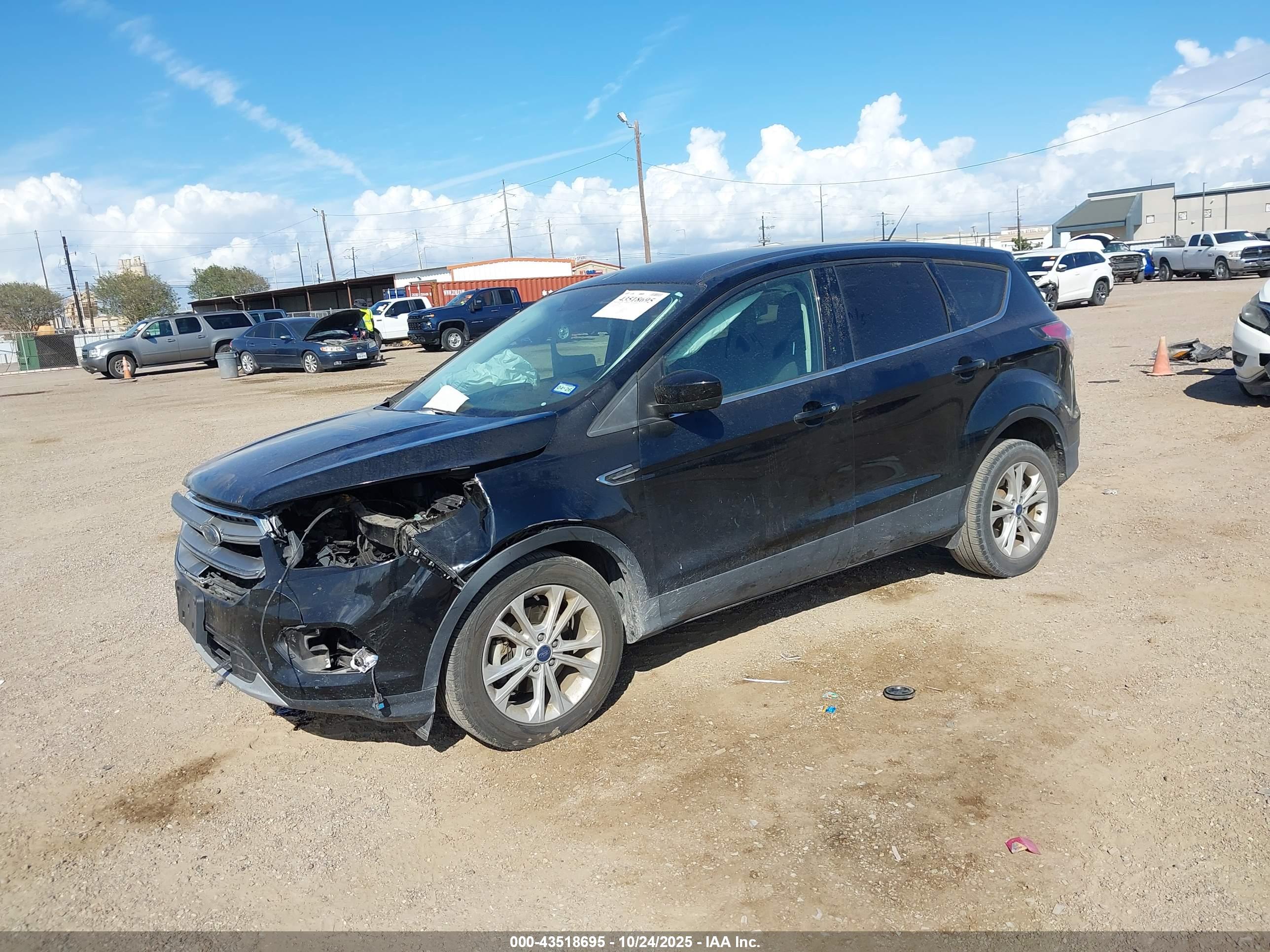 FORD ESCAPE image 2
