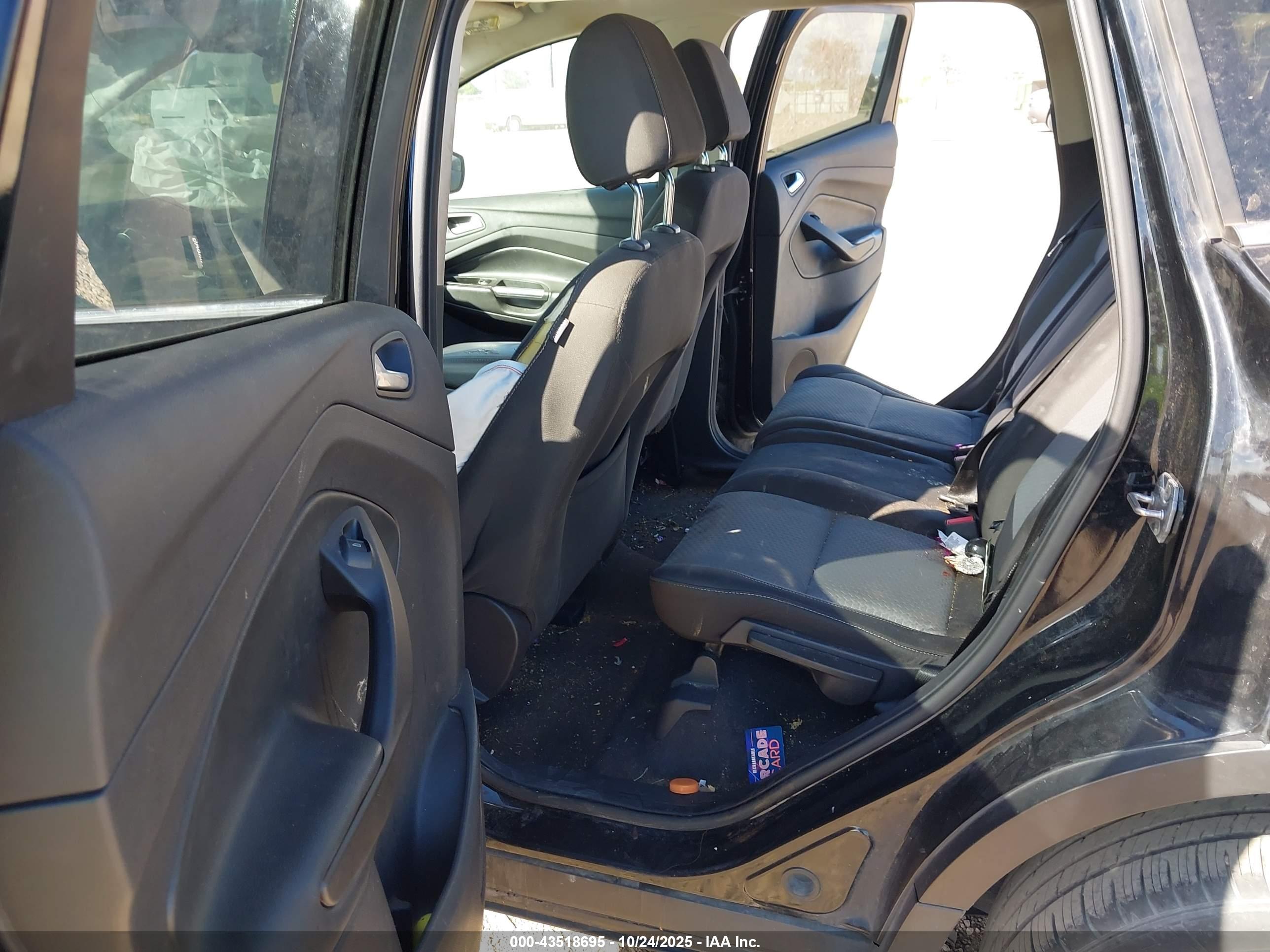 FORD ESCAPE image 8