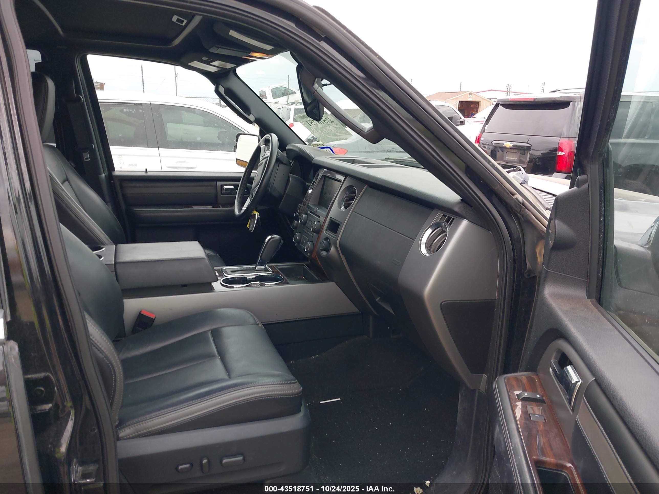 FORD EXPEDITION image 5