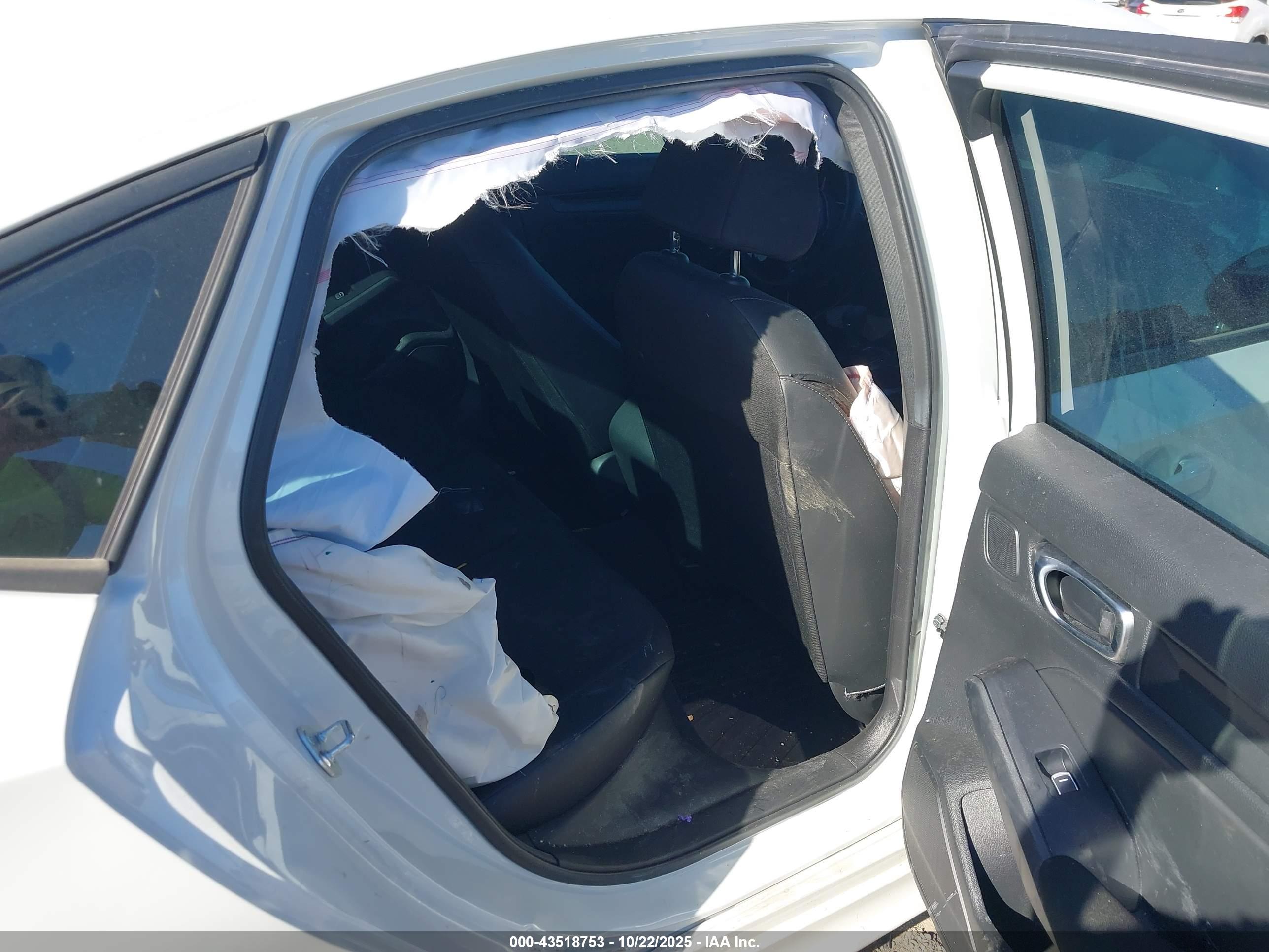 HONDA CIVIC image 8