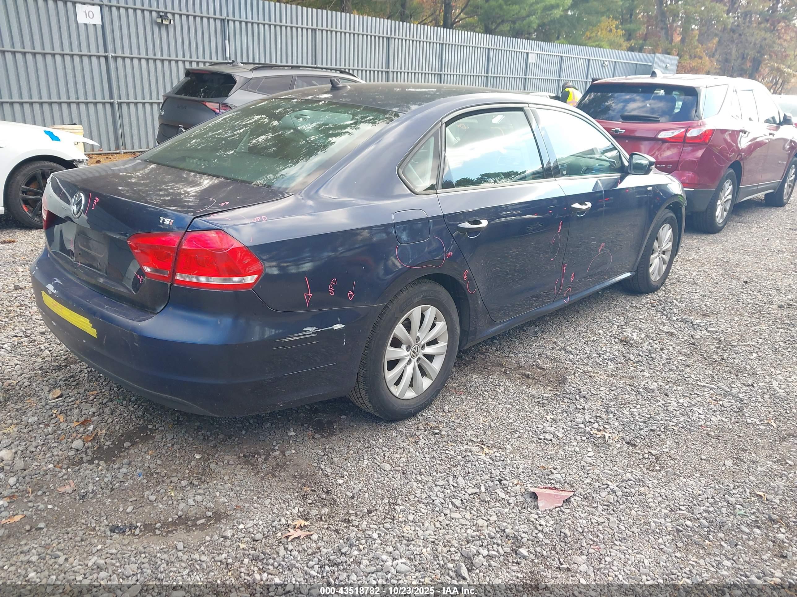 VOLKSWAGEN PASSAT image 4