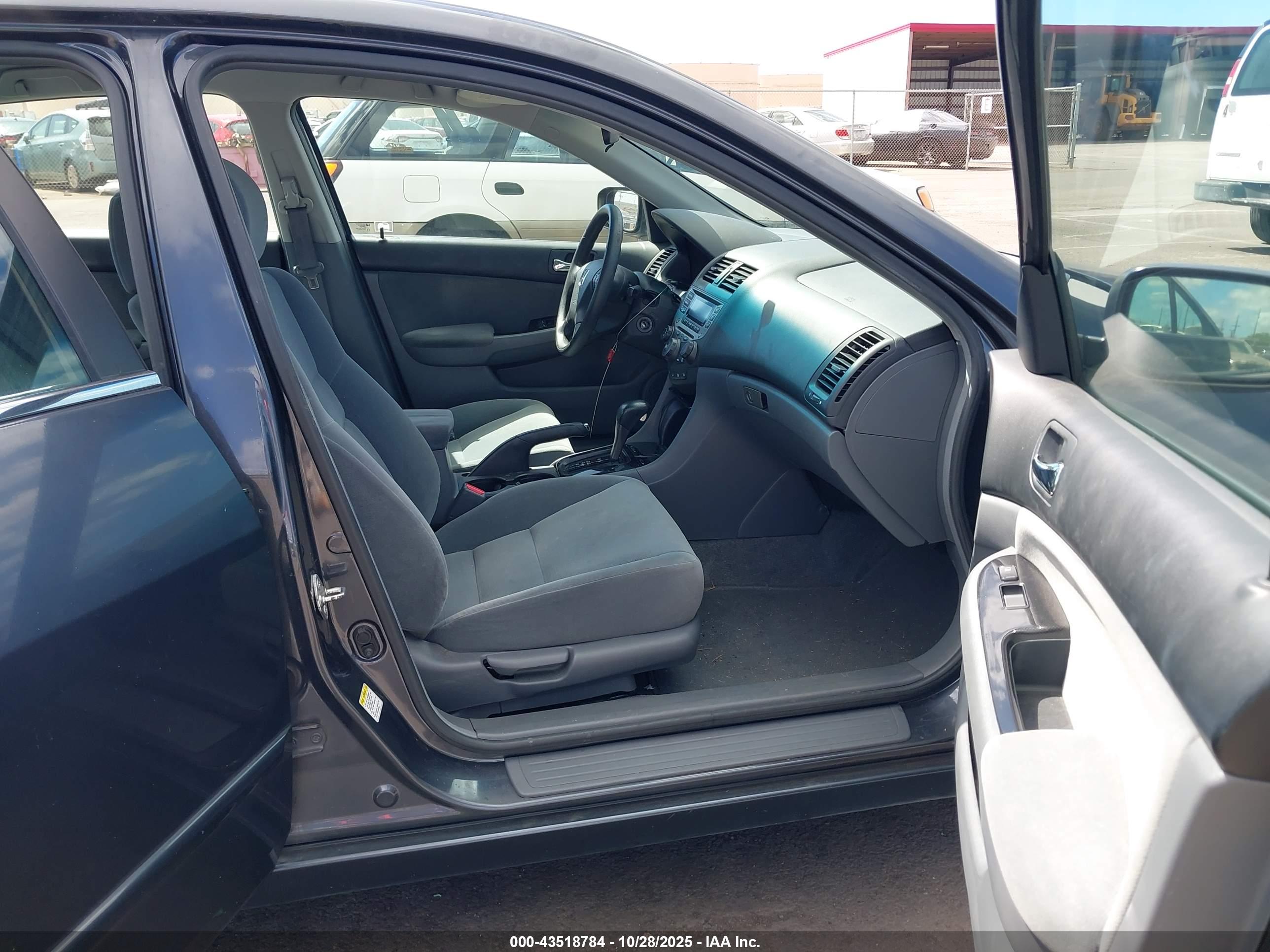 HONDA ACCORD image 5