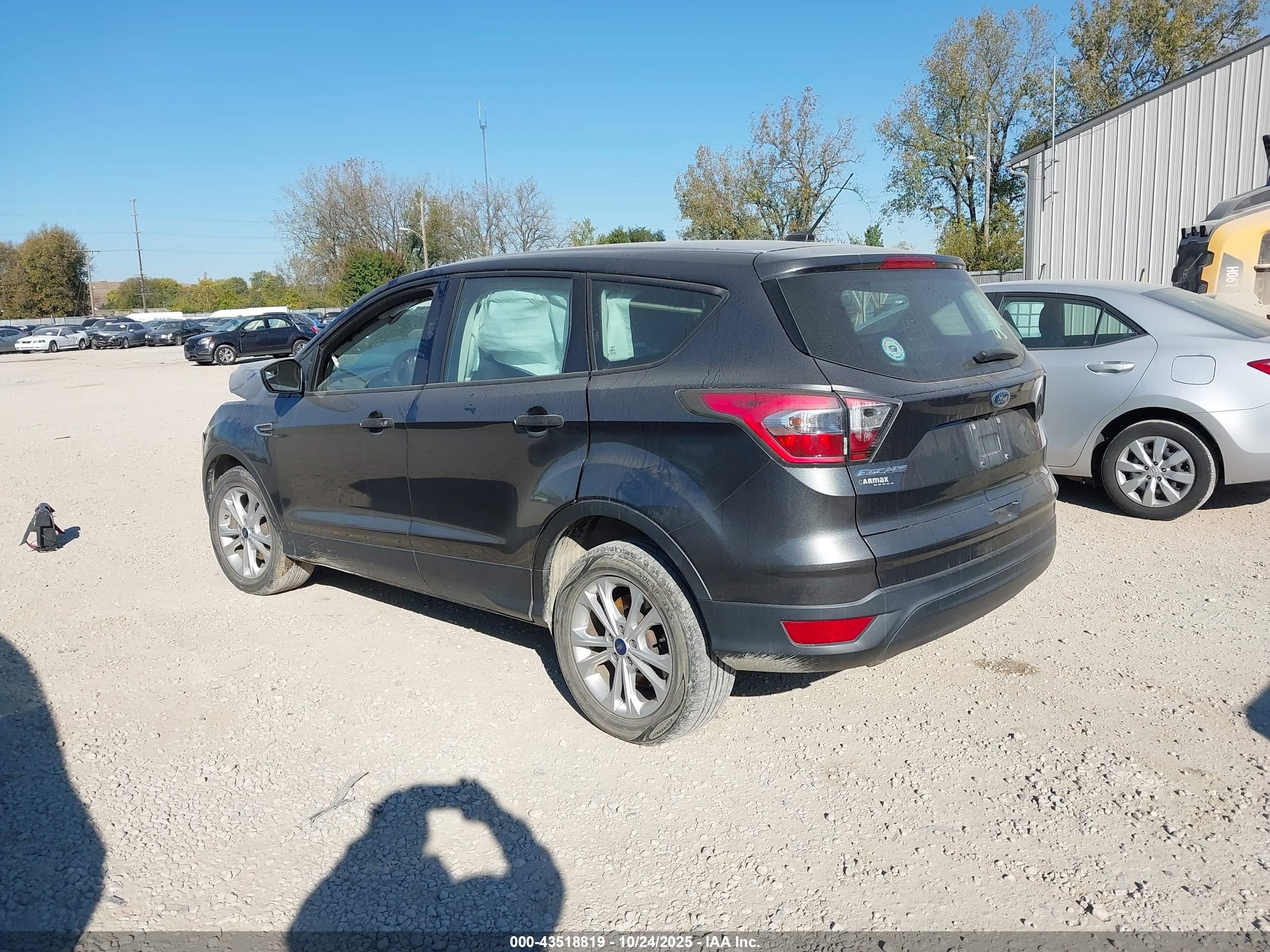FORD ESCAPE image 3