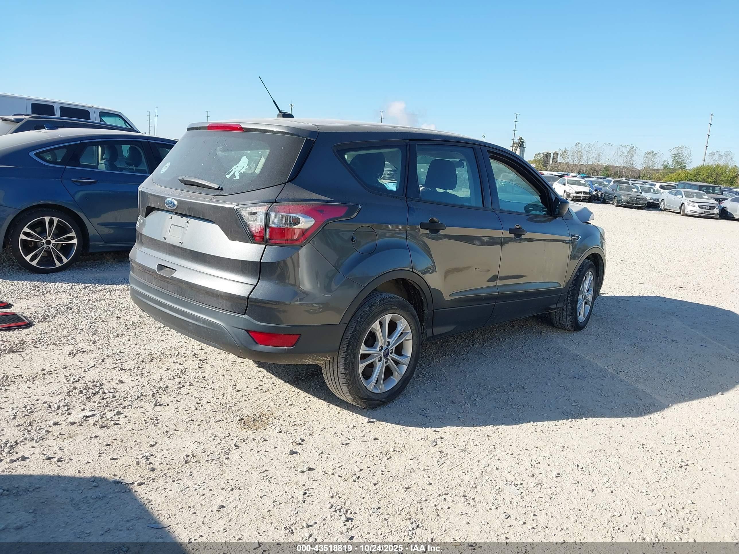 FORD ESCAPE image 4