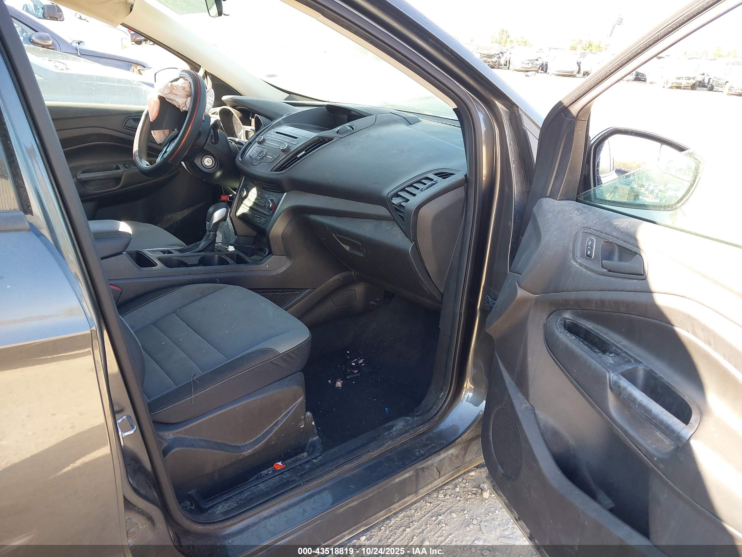 FORD ESCAPE image 5