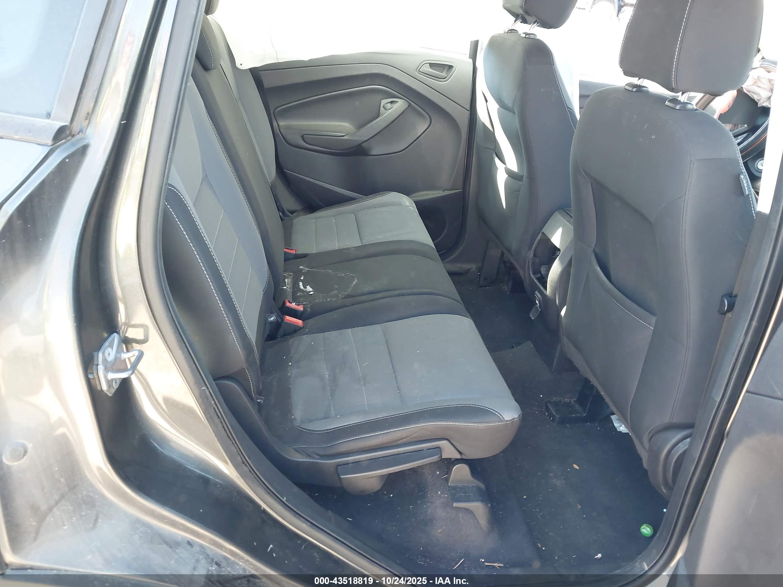 FORD ESCAPE image 8