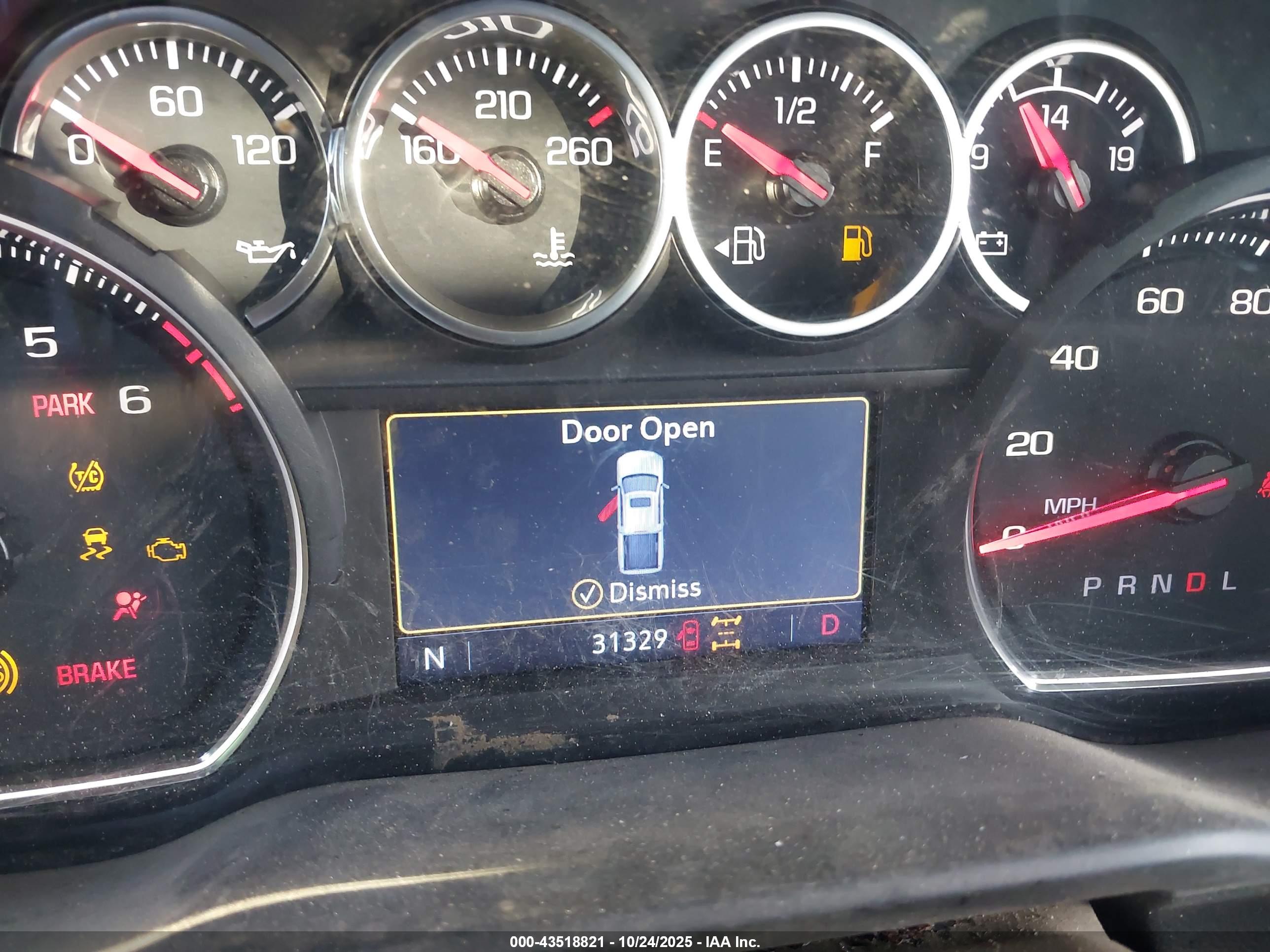 CHEVROLET SILVERADO image 7