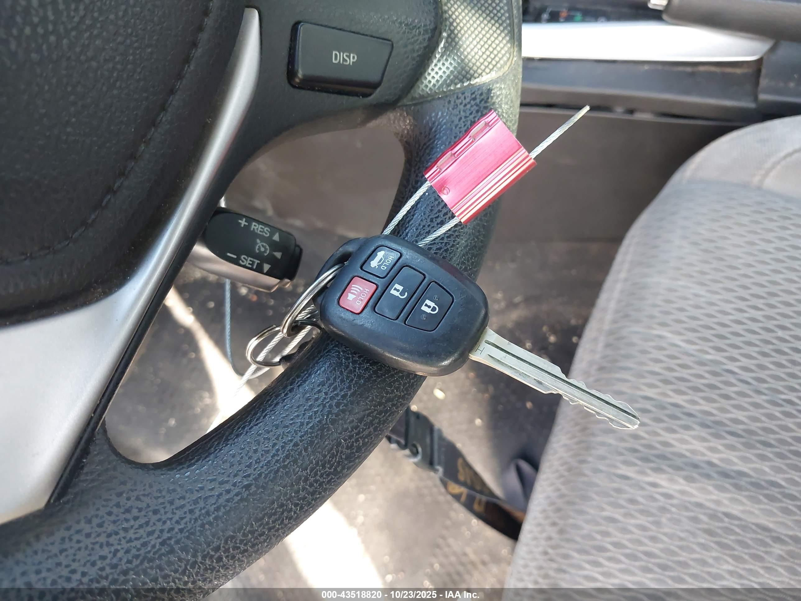 TOYOTA COROLLA image 11