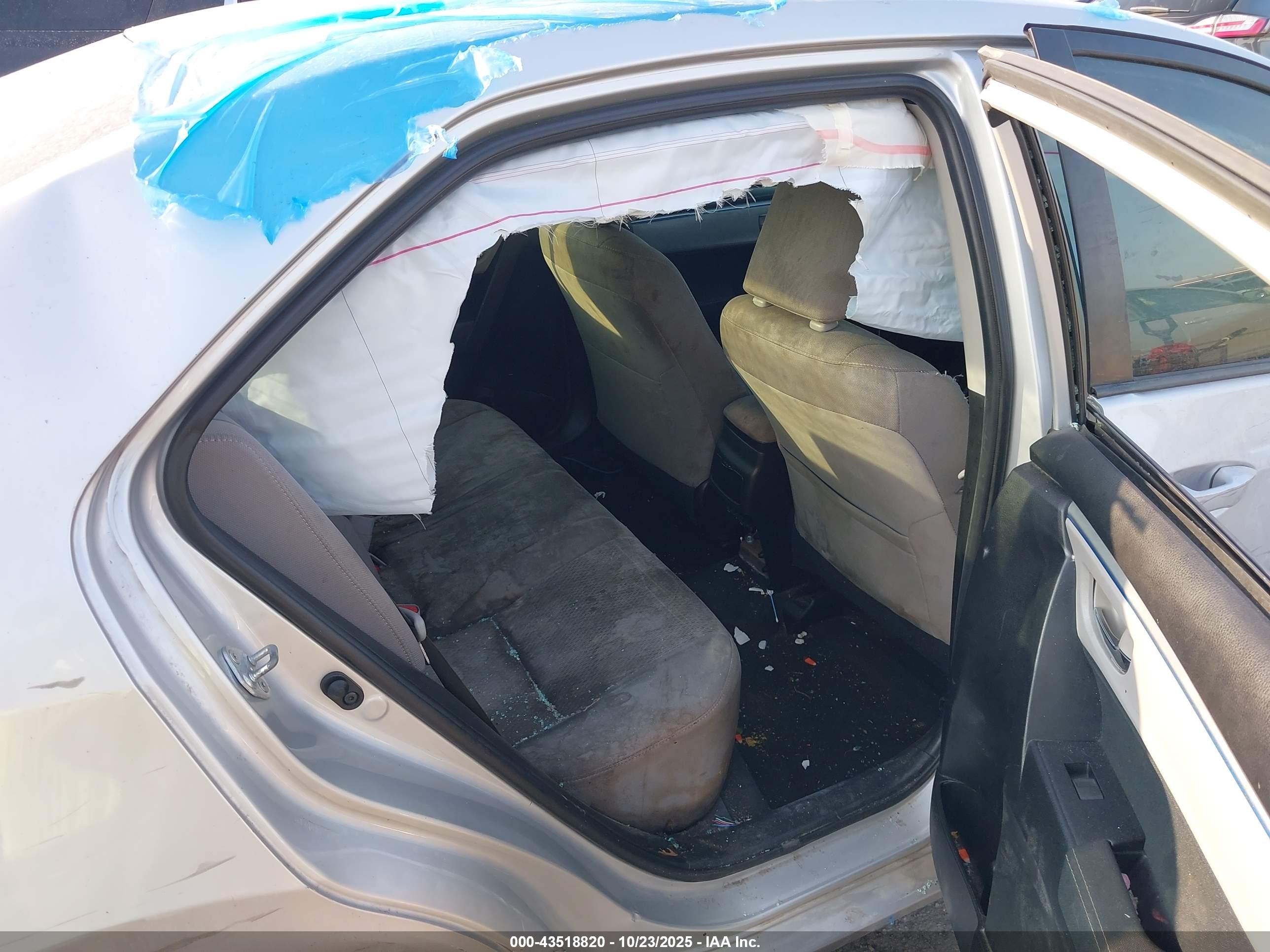 TOYOTA COROLLA image 8