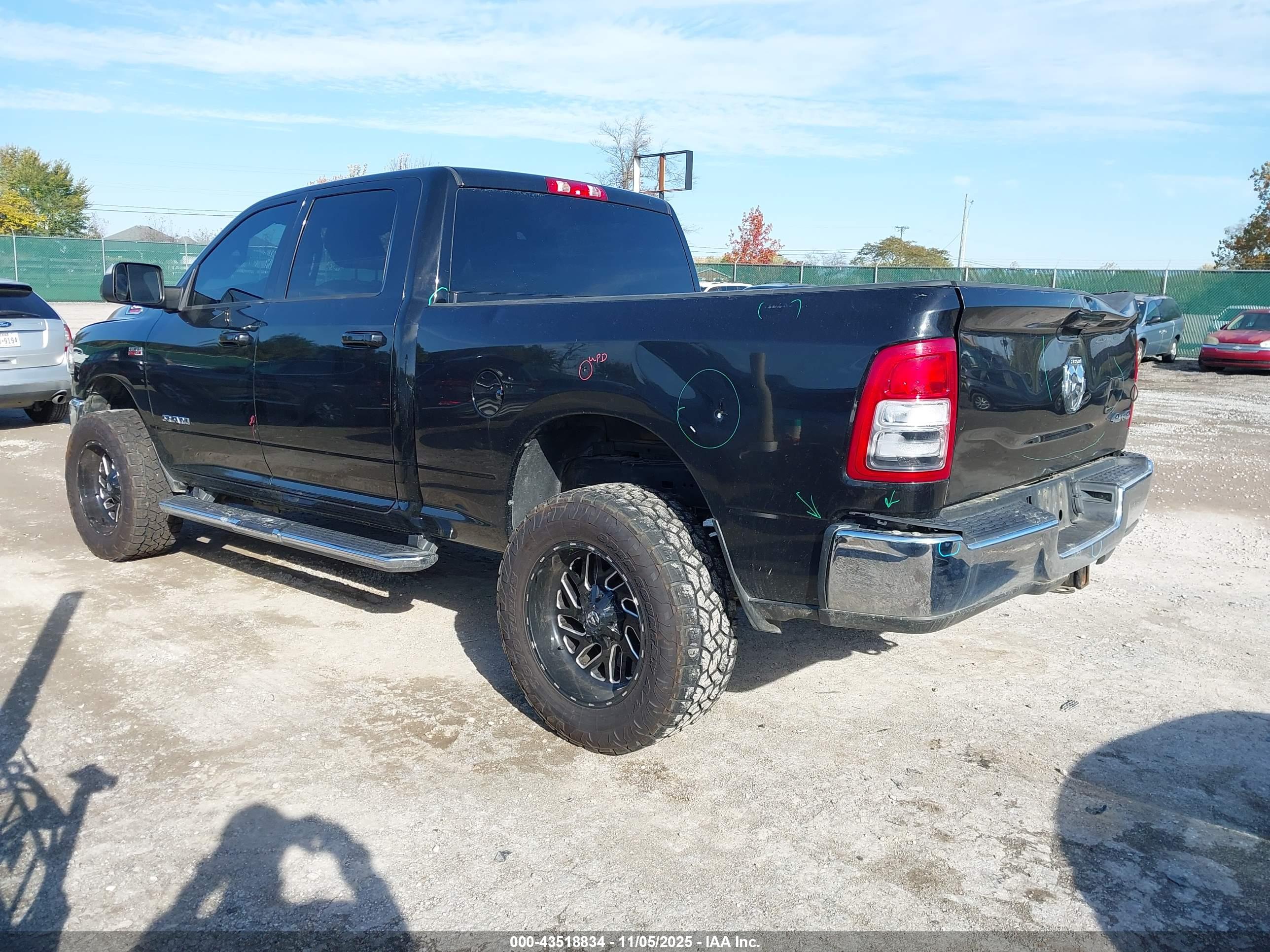 RAM 2500 image 3