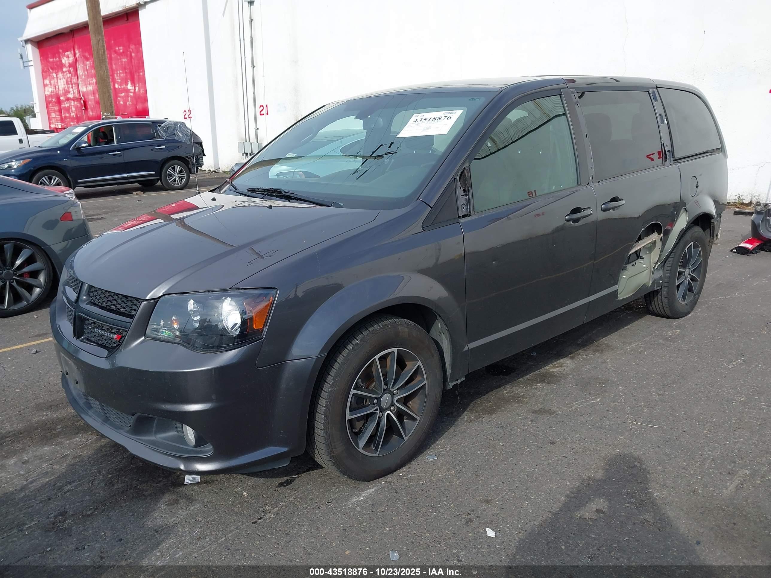 DODGE GRAND image 2