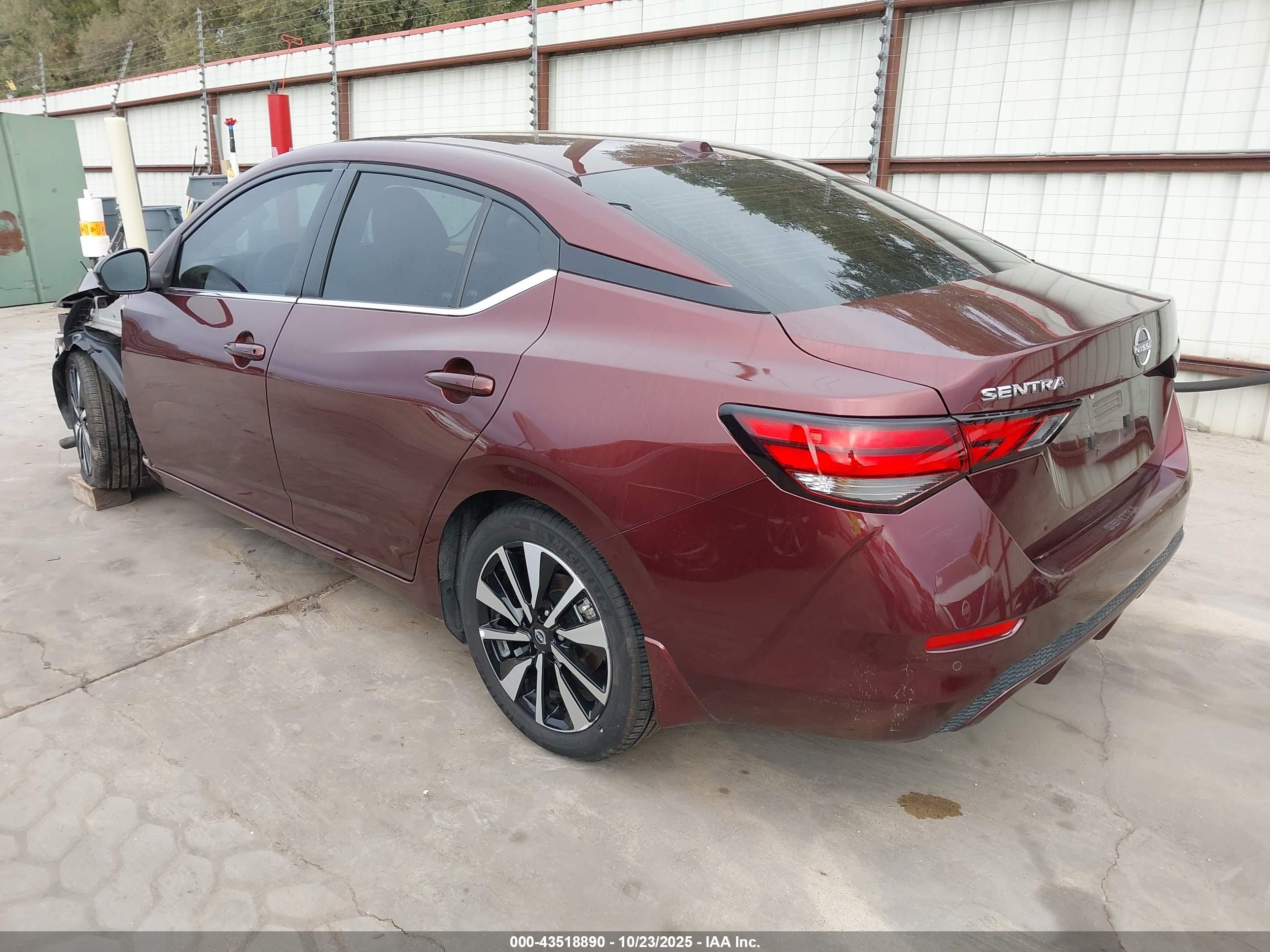 NISSAN SENTRA image 3
