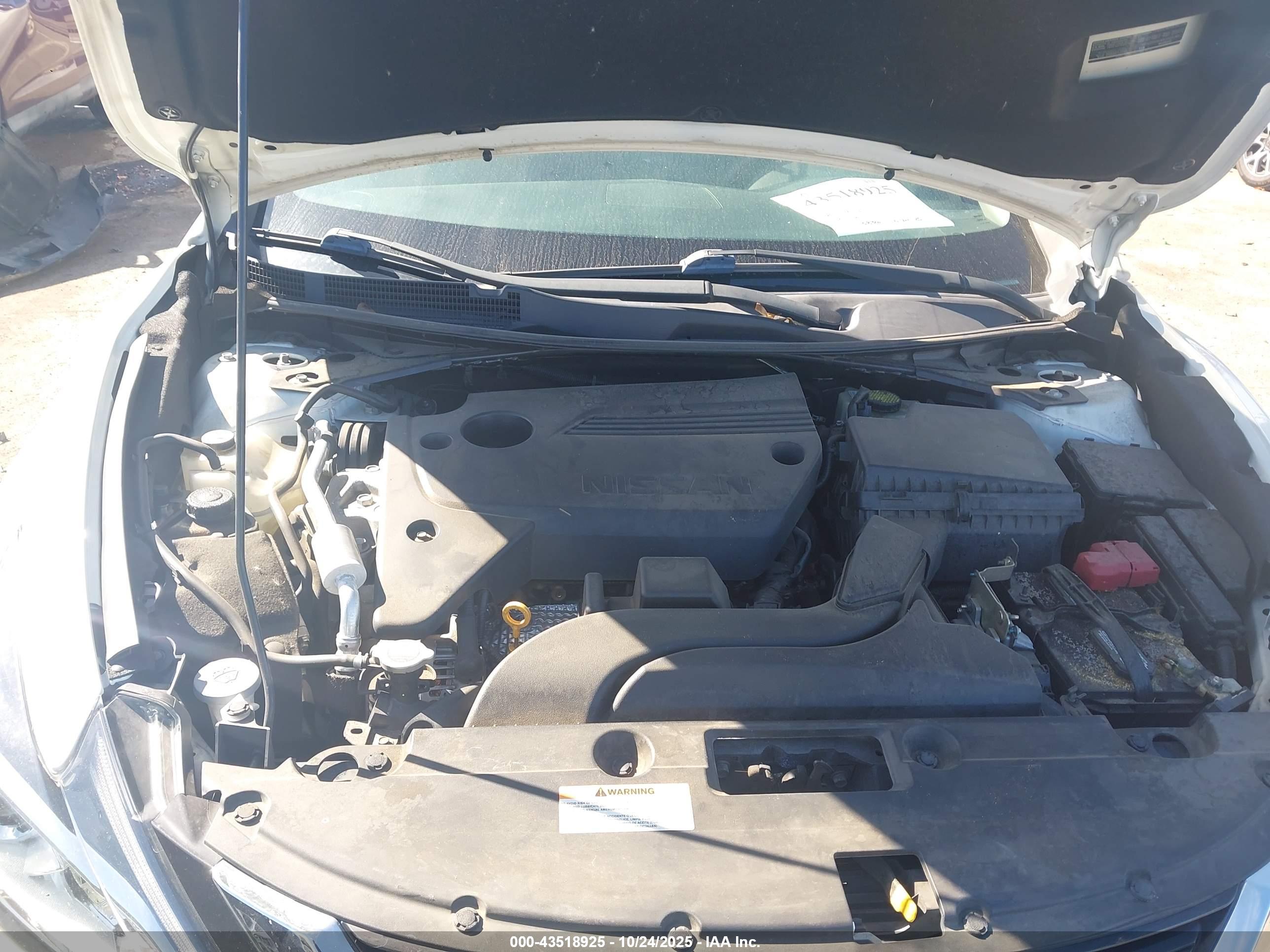 NISSAN ALTIMA image 10