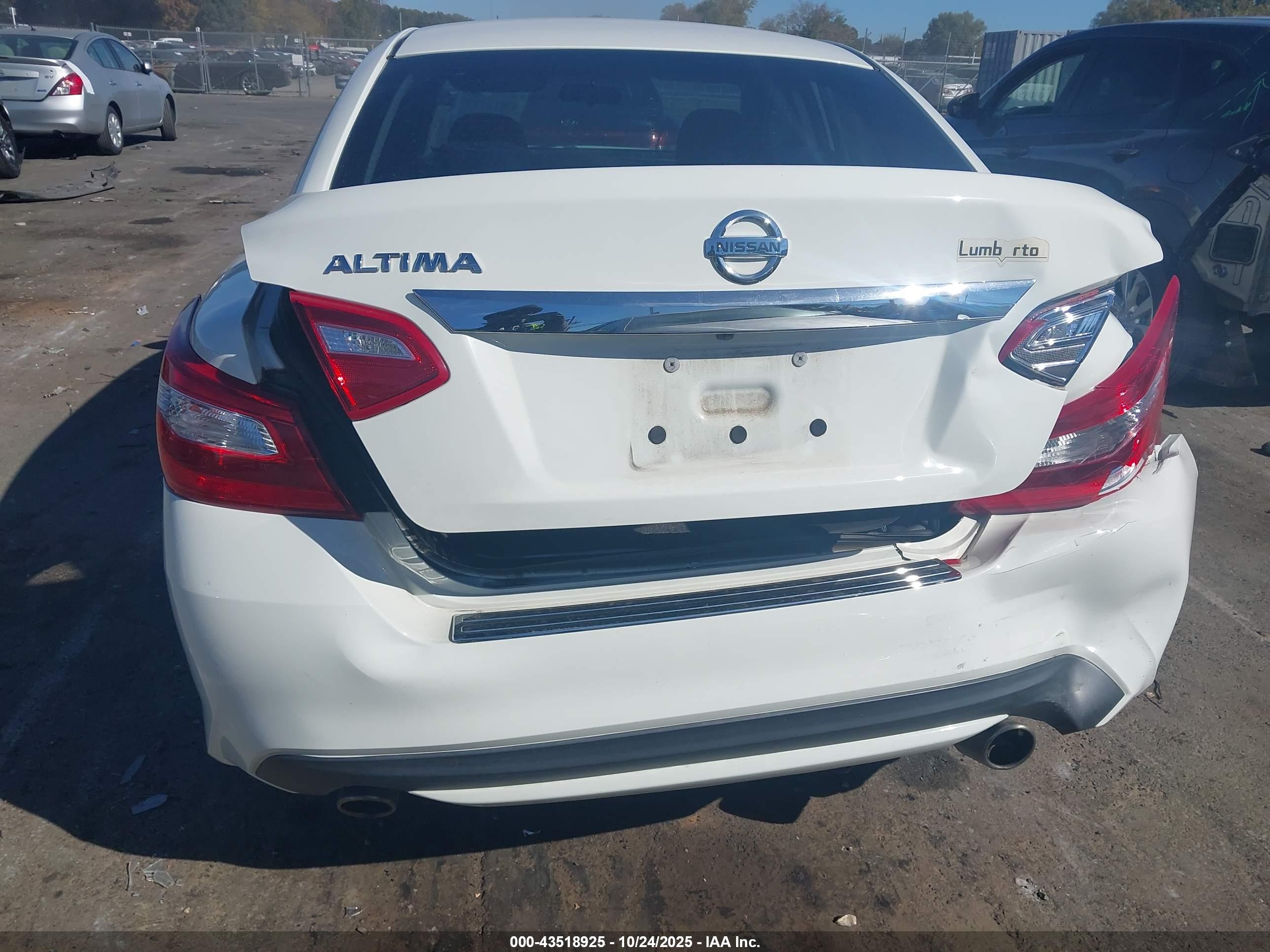 NISSAN ALTIMA image 6