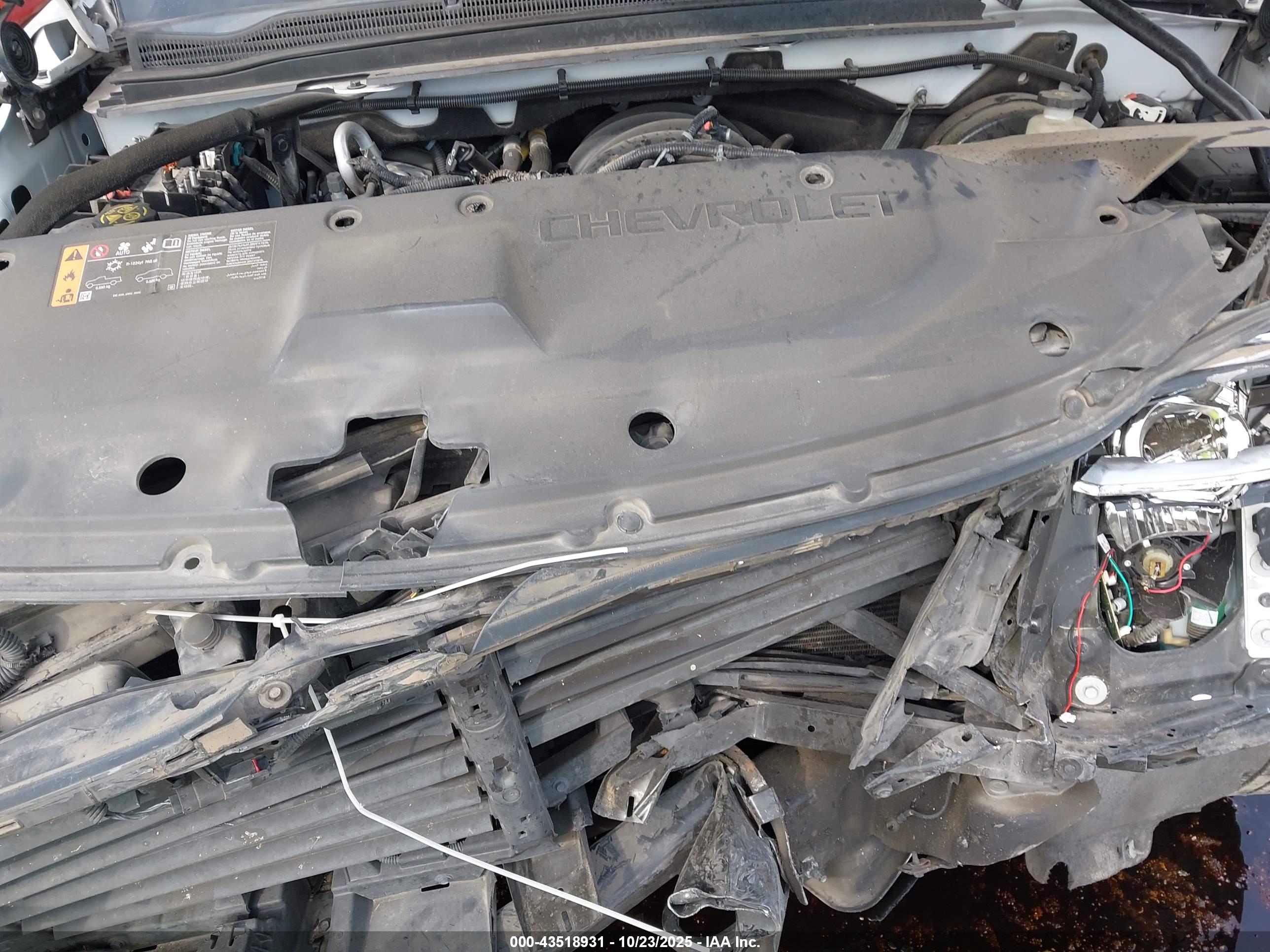 CHEVROLET SUBURBAN image 10