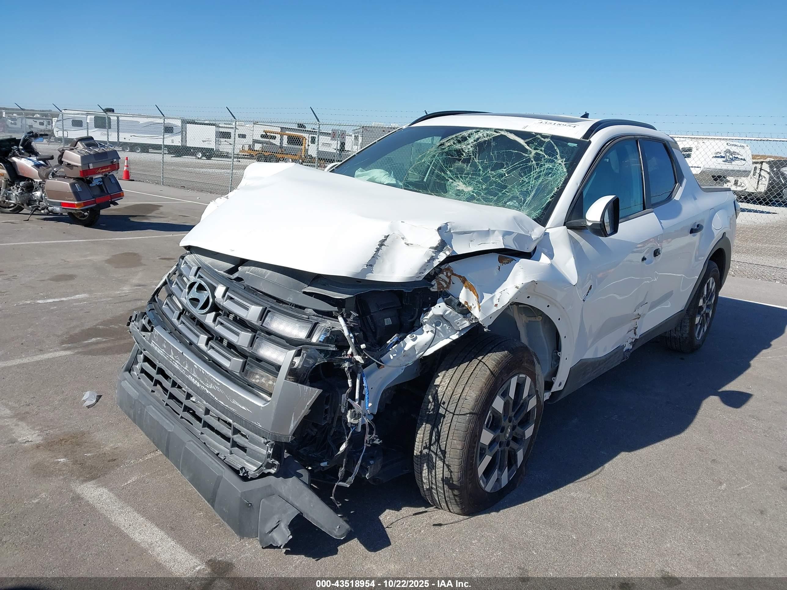 HYUNDAI SANTA image 6