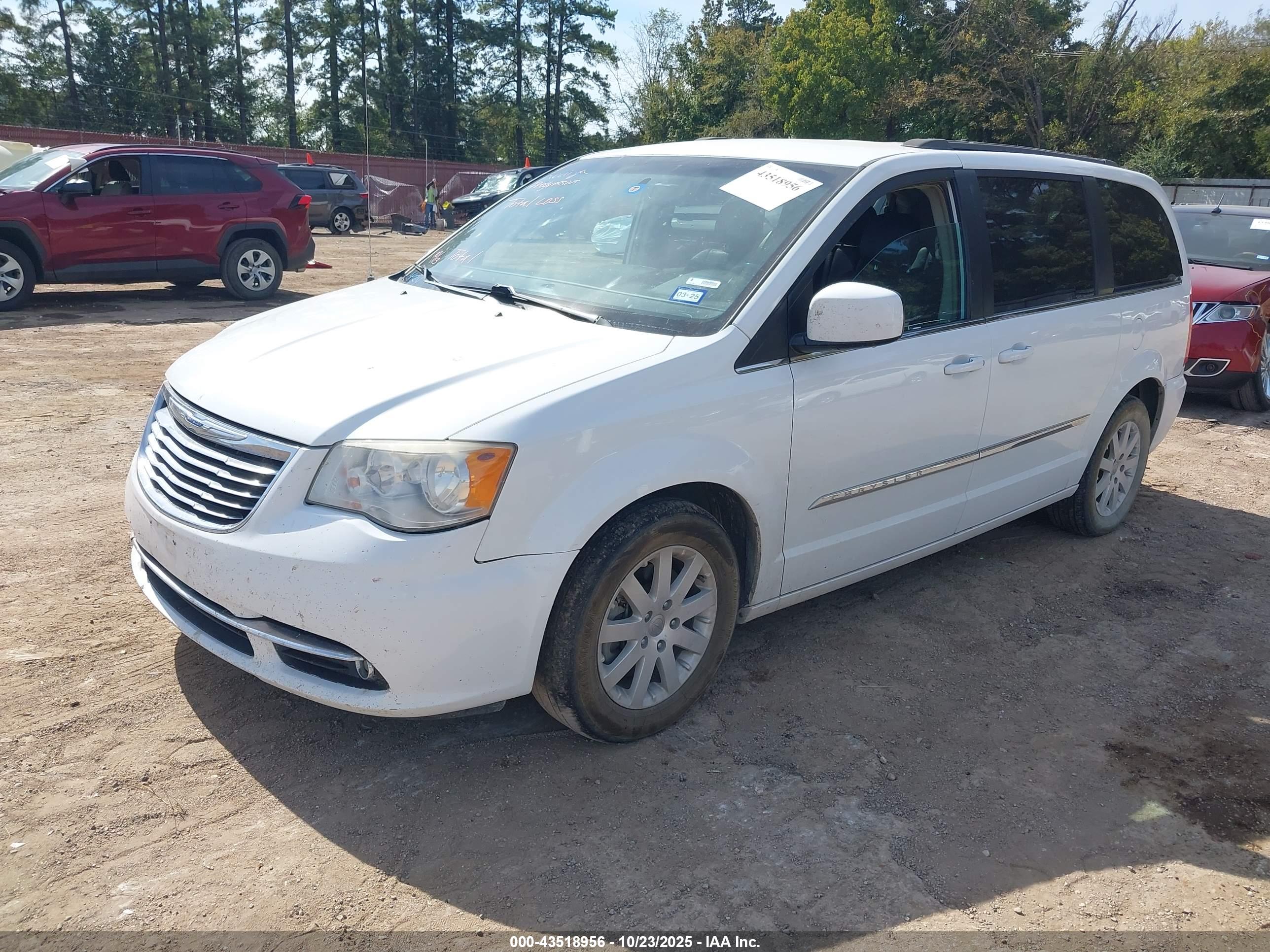 CHRYSLER TOWN image 2